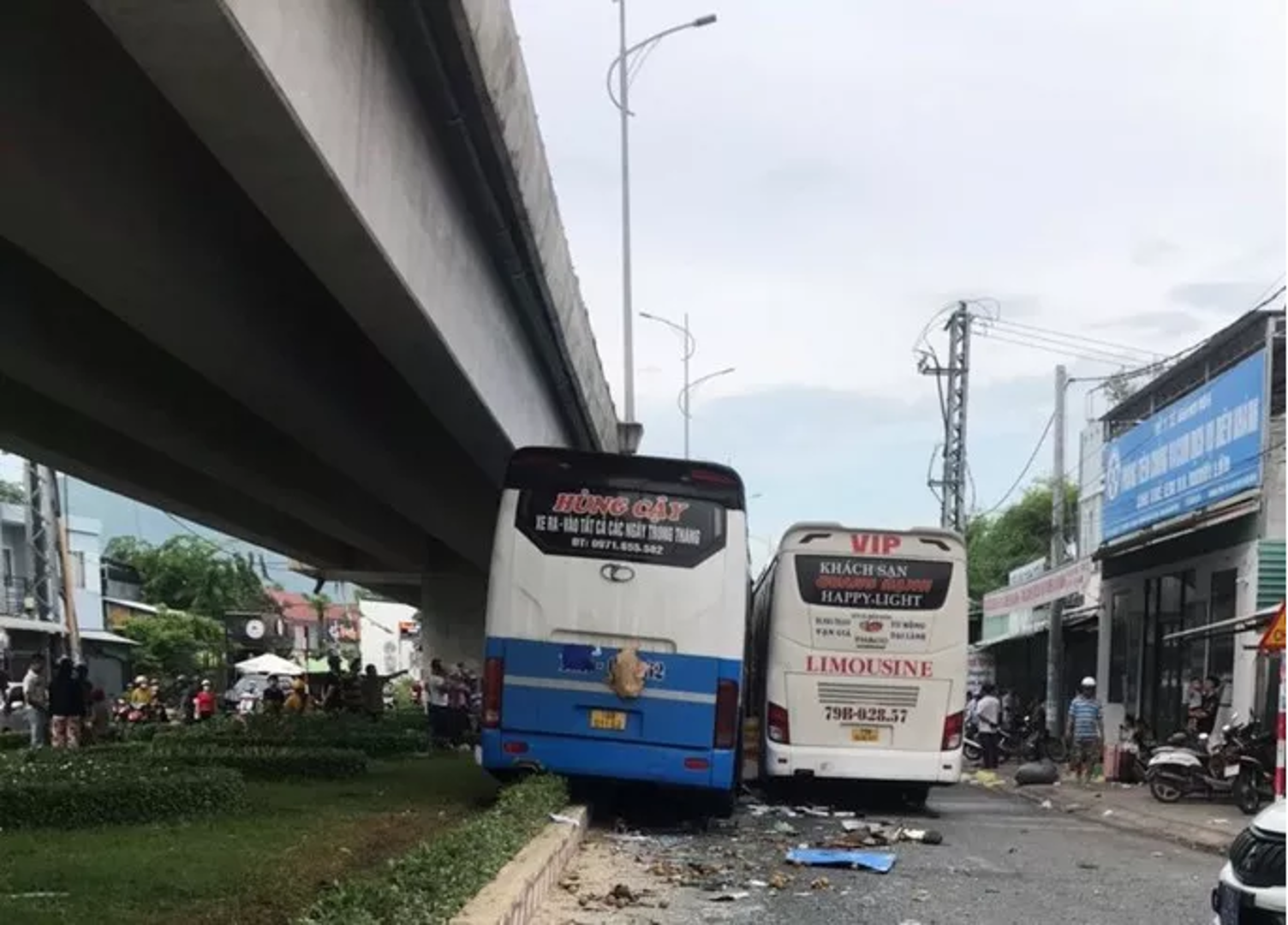 Tai nạn giao thông hôm nay (30/7): Va chạm xe tải, nữ sinh thiệt mạng