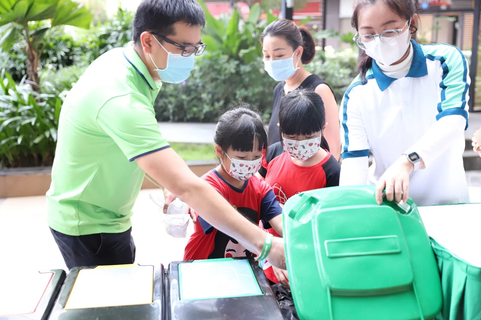 “Ngày hội sống xanh”: thực hành “Tiết giảm - Tái sử dụng - Tái chế”