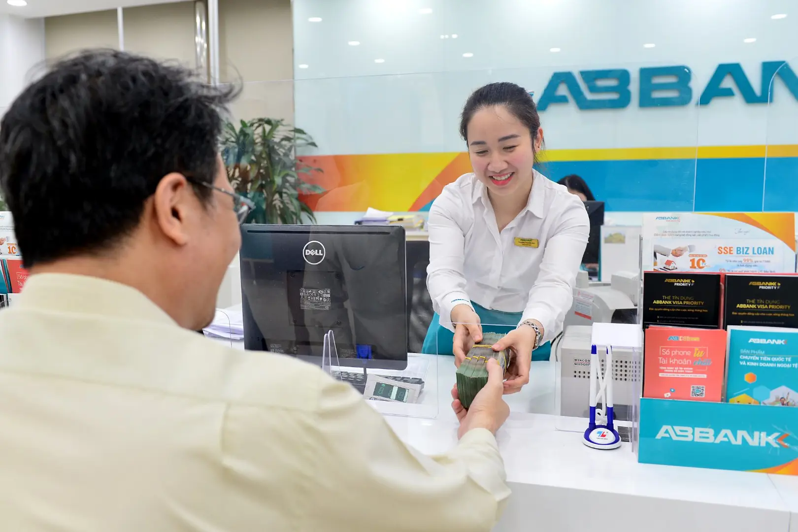 ABBANK hỗ trợ lãi suất 2% cho doanh nghiệp bị ảnh hưởng bởi dịch Covid  