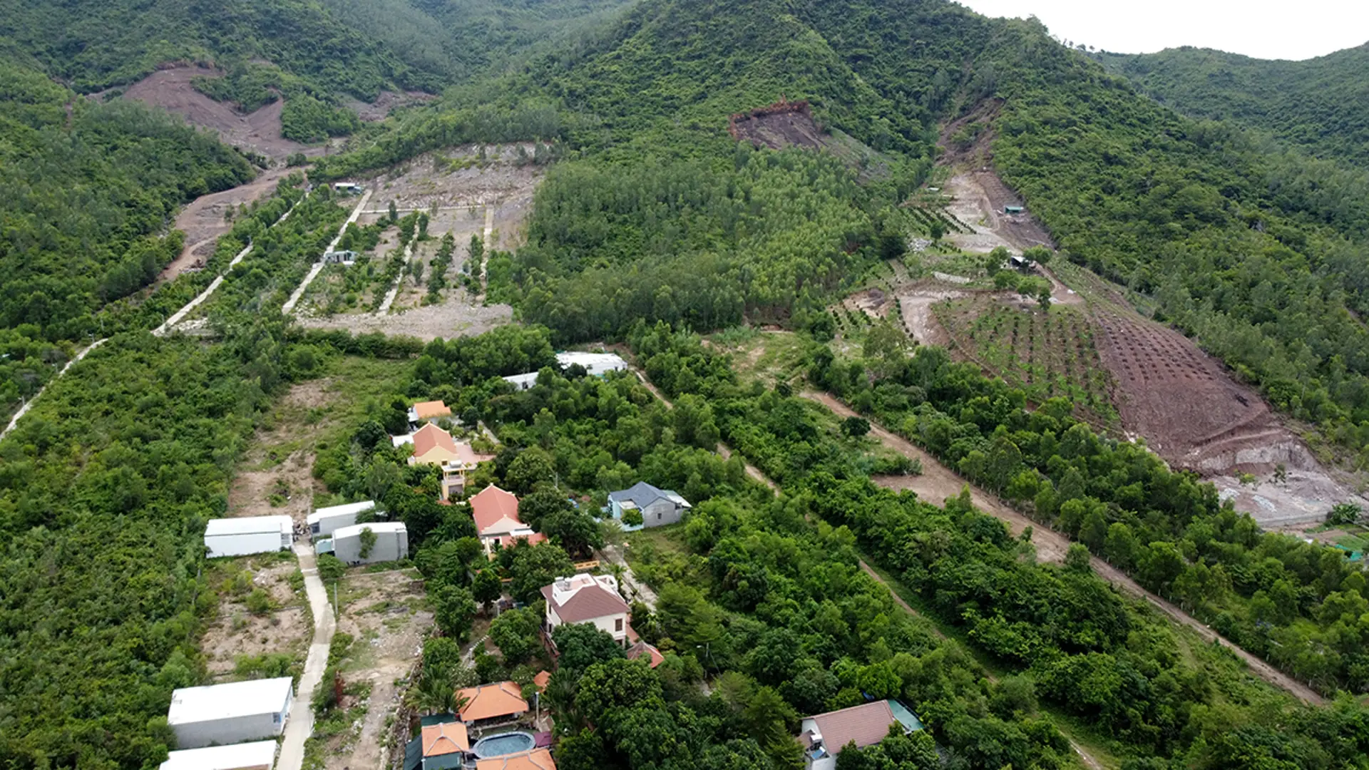 Khánh Hòa: Lại nóng tình trạng san ủi đồi núi tại Phước Đồng, TP Nha Trang