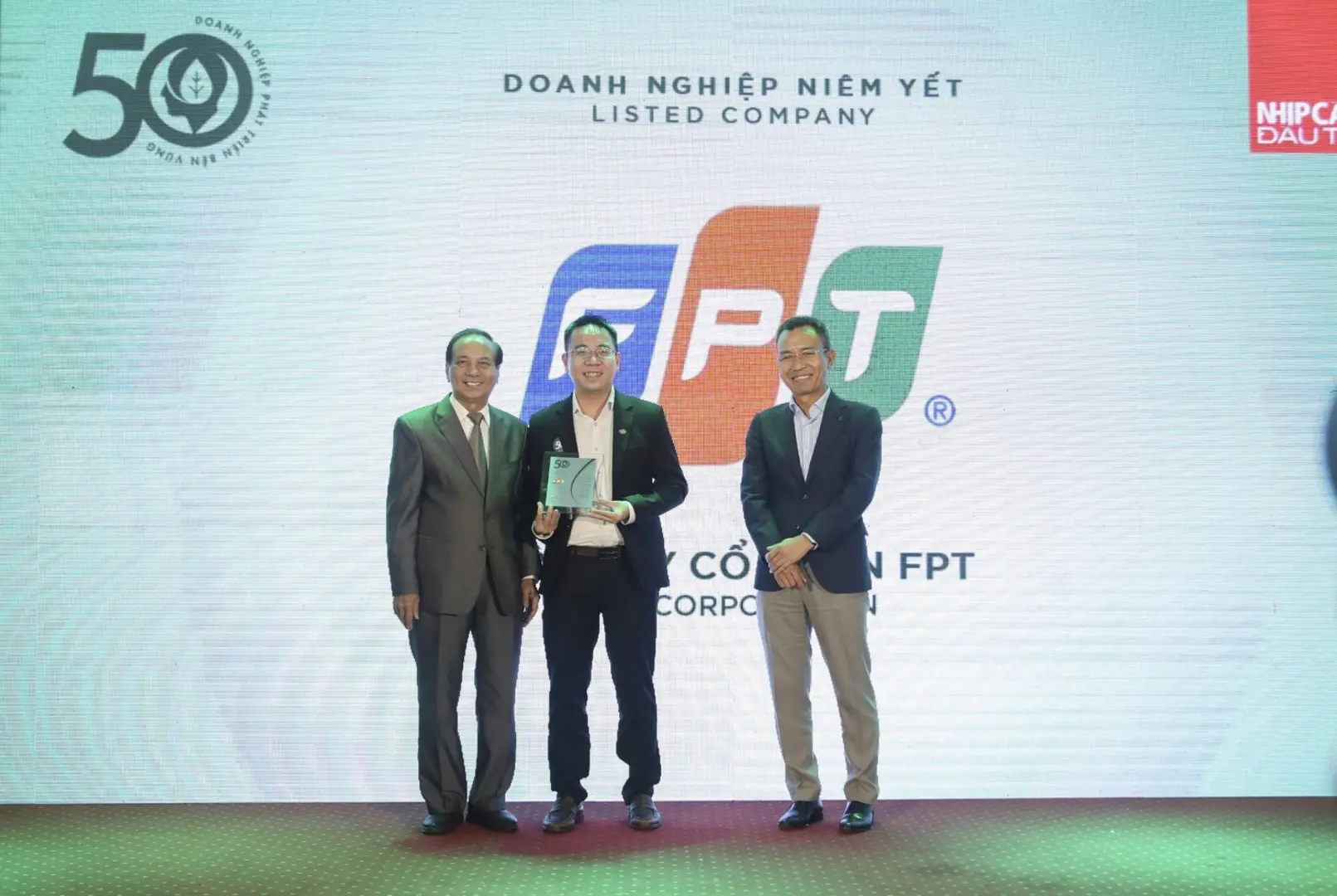 FPT vào Top doanh nghiệp phát triển bền vững 2022