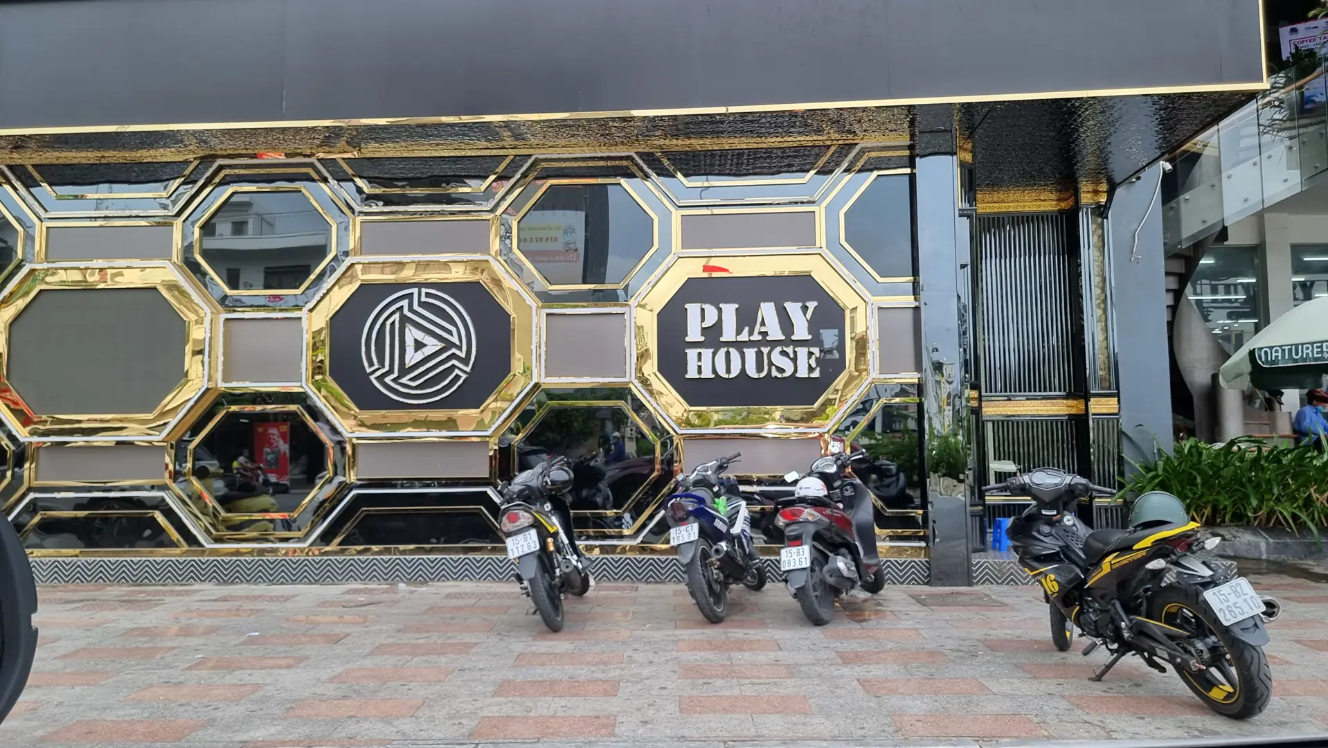 Hải Phòng: 60 đối tượng dương tính với ma túy trong quán bar Playhouse