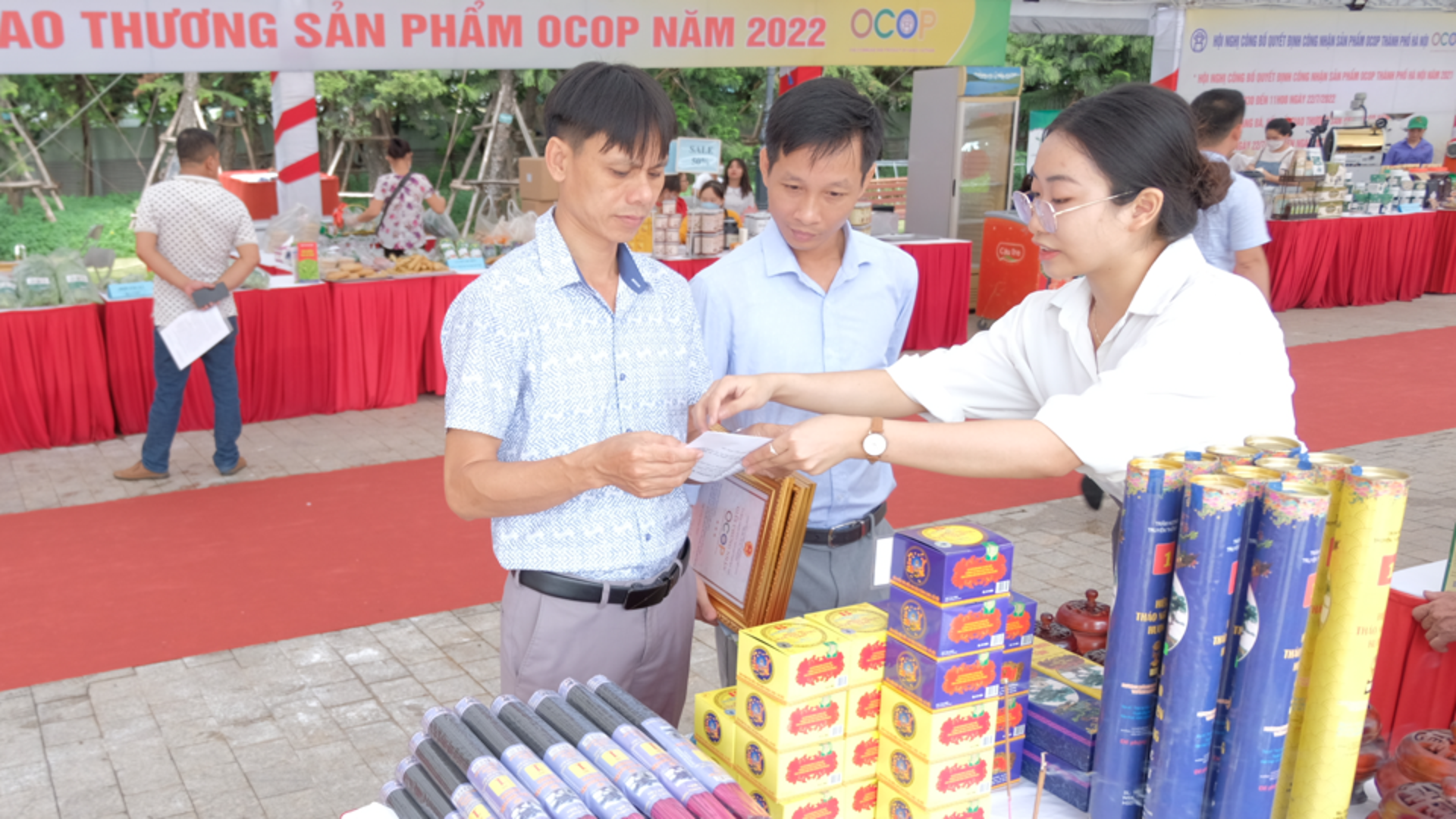 Đưa sản phẩm OCOP vươn xa