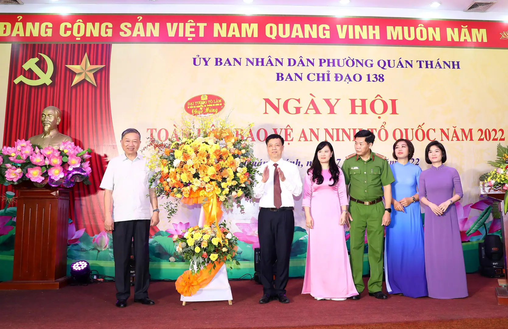 Lãnh đạo Bộ Công an, TP Hà Nội dự Ngày hội toàn dân bảo vệ ANTQ