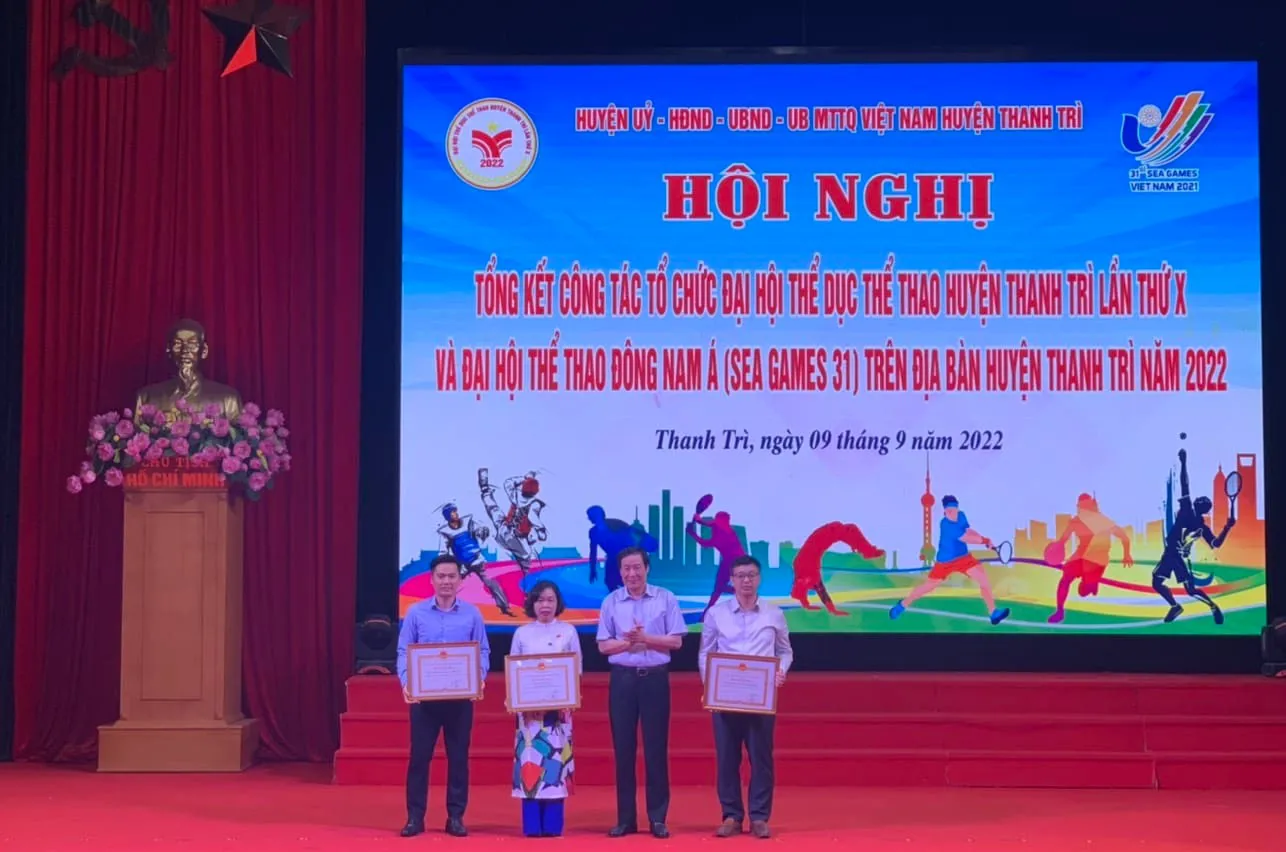 Huyện Thanh Trì khen thưởng tập thể, cá nhân có thành tích trong đại hội TDTT