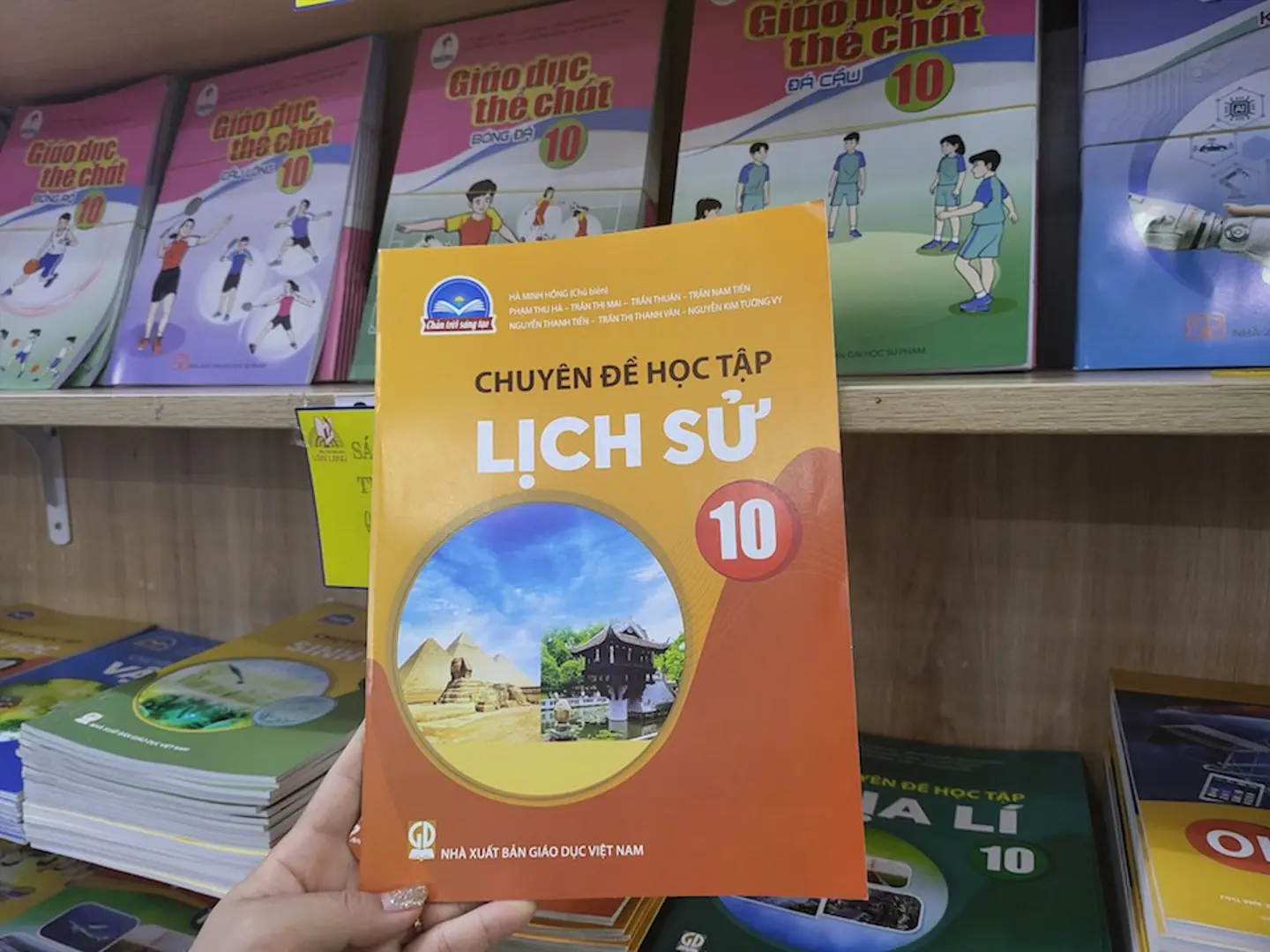 Còn 7.000 học sinh ở TP Hồ Chí Minh chưa có sách giáo khoa