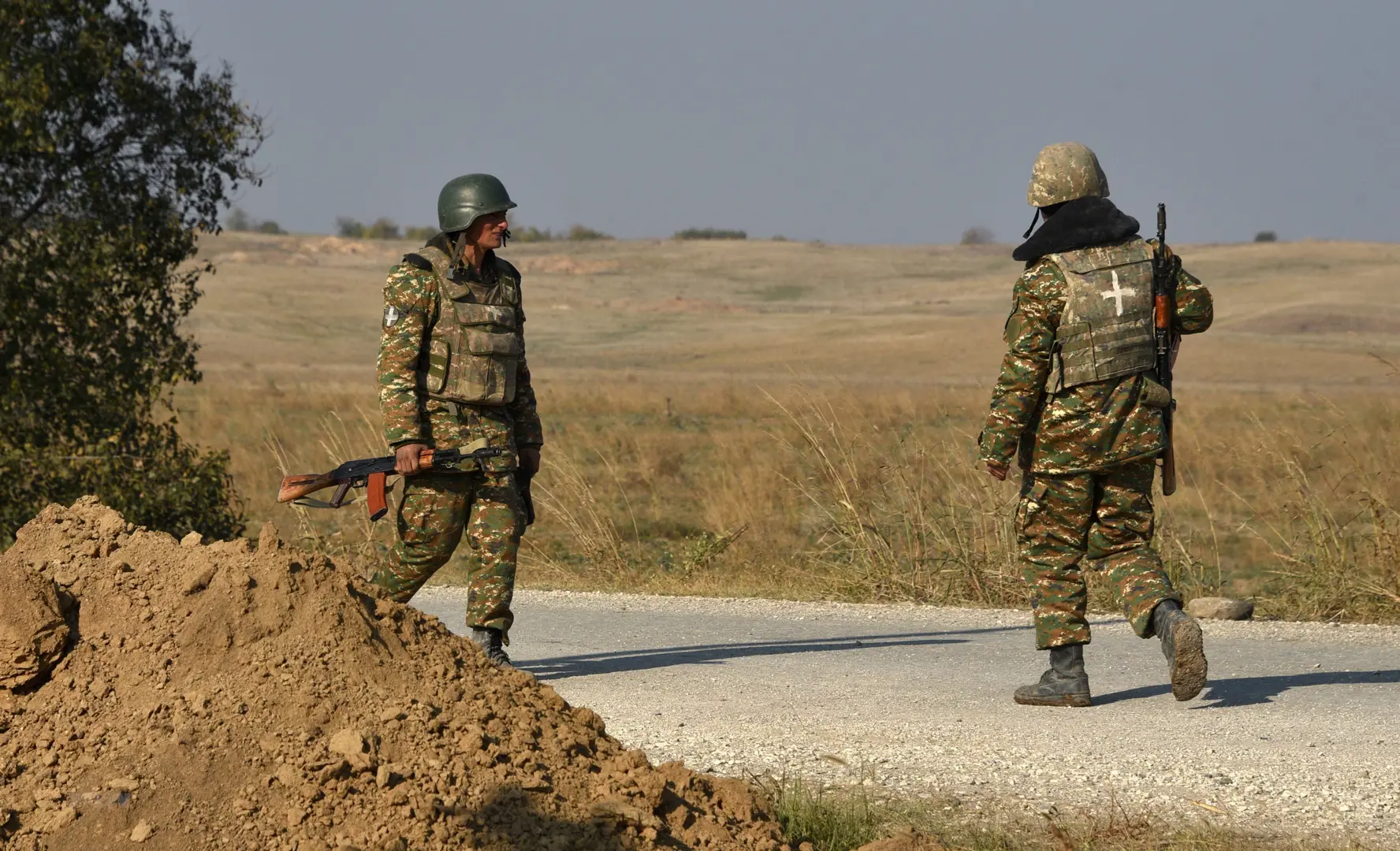 Xung đột Azerbaijan - Armenia: Cuộc chiến nhỏ trong bóng cuộc chiến lớn