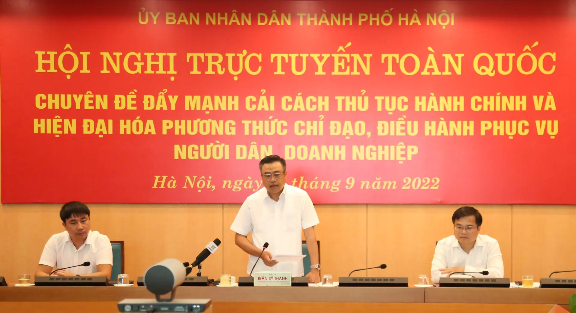 Chủ tịch UBND TP Hà Nội: Con người là mấu chốt trong cải cách hành chính