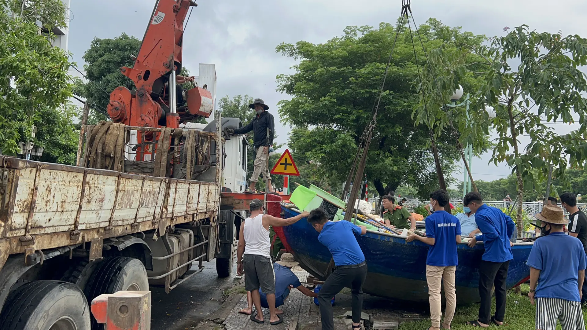 Đà Nẵng cho học sinh nghỉ học để ứng phó bão Noru