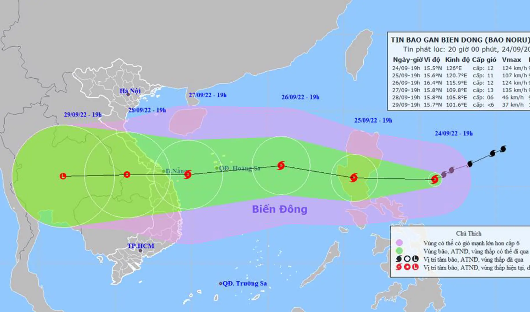 Bão Noru áp sát Biển Đông, sức gió mạnh nhất giật cấp 15