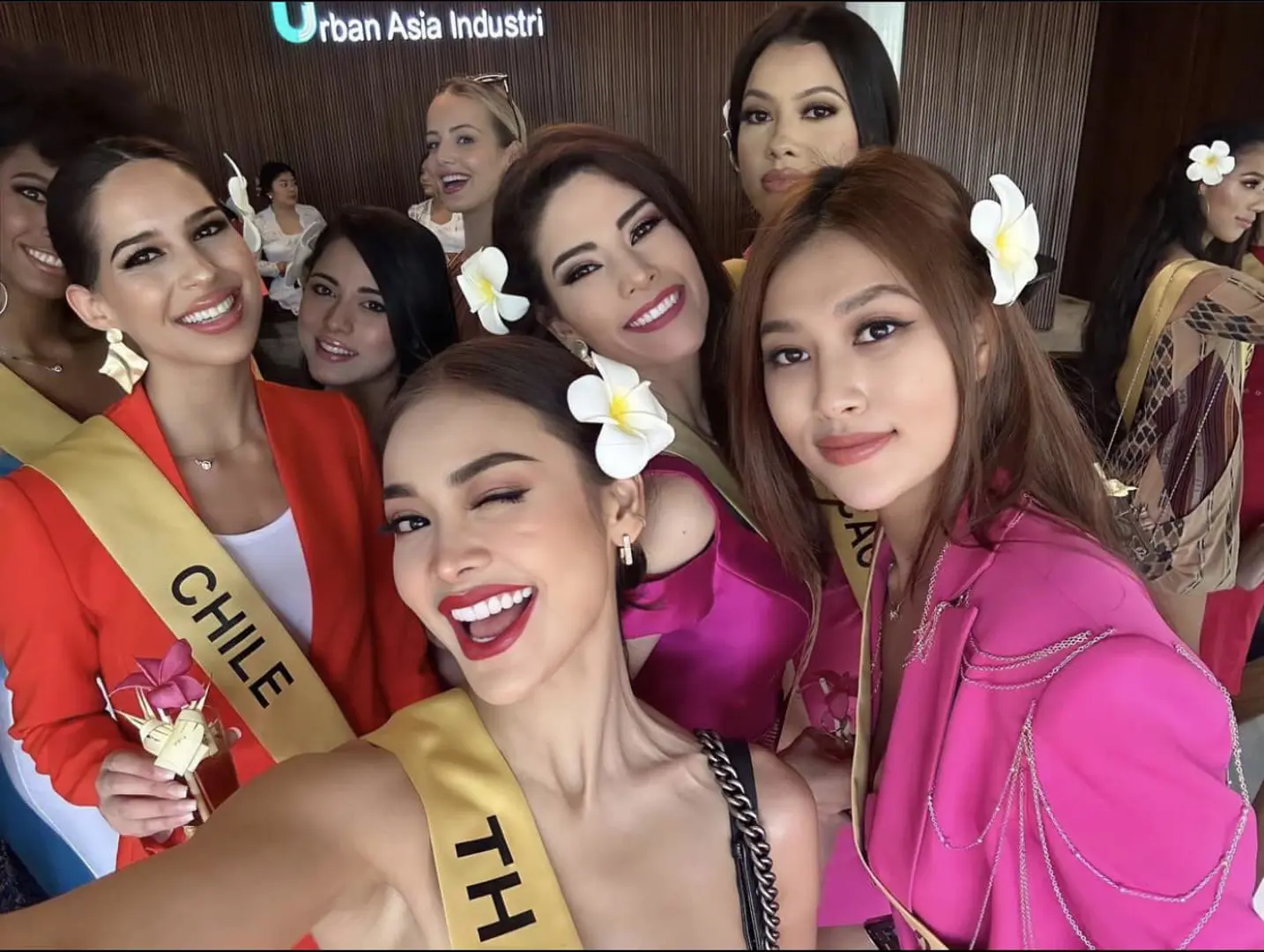 Thiên Ân bận rộn tại Miss Grand International 2022