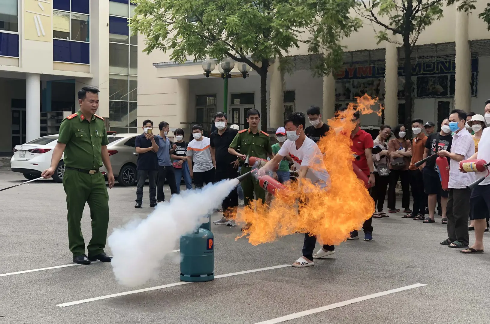 Tập huấn phòng cháy, chữa cháy cho hộ sản xuất, kinh doanh kết hợp nhà ở