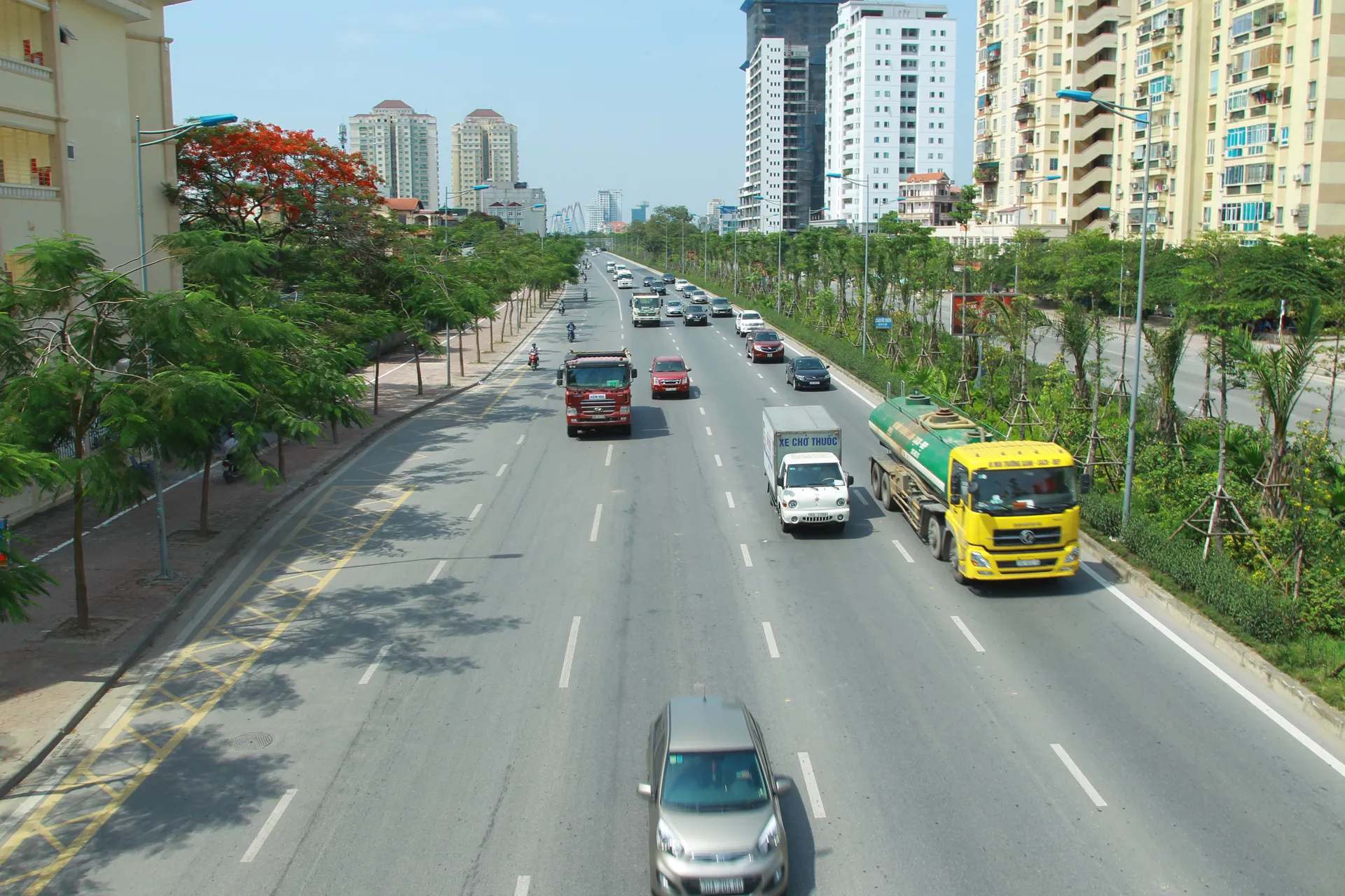 Đường Võ Chí Công, quận Tây Hồ. Ảnh: Chiến Công