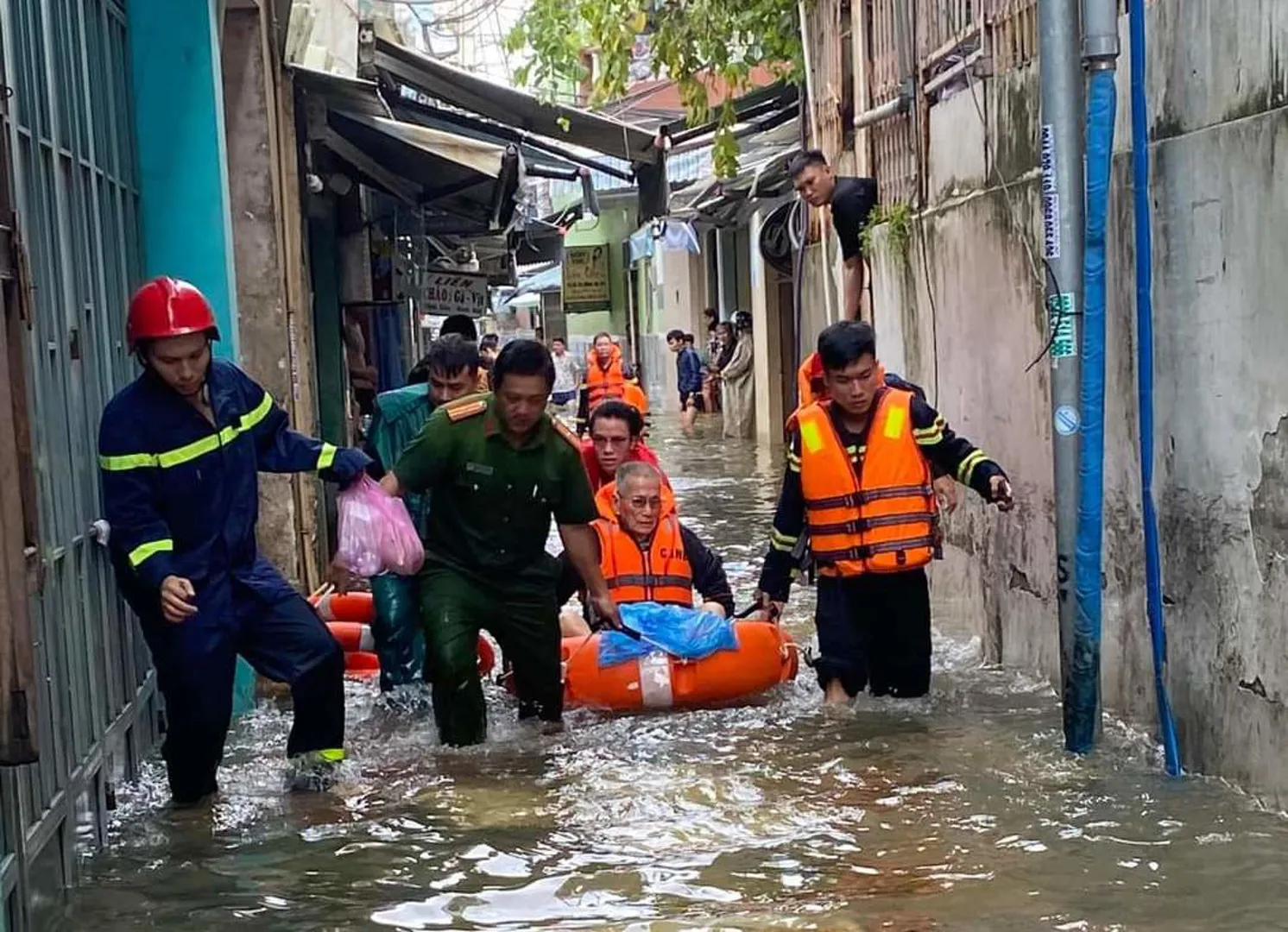 Bão Sonca vừa tan, miền Trung lại có nguy cơ đối diện bão số 6