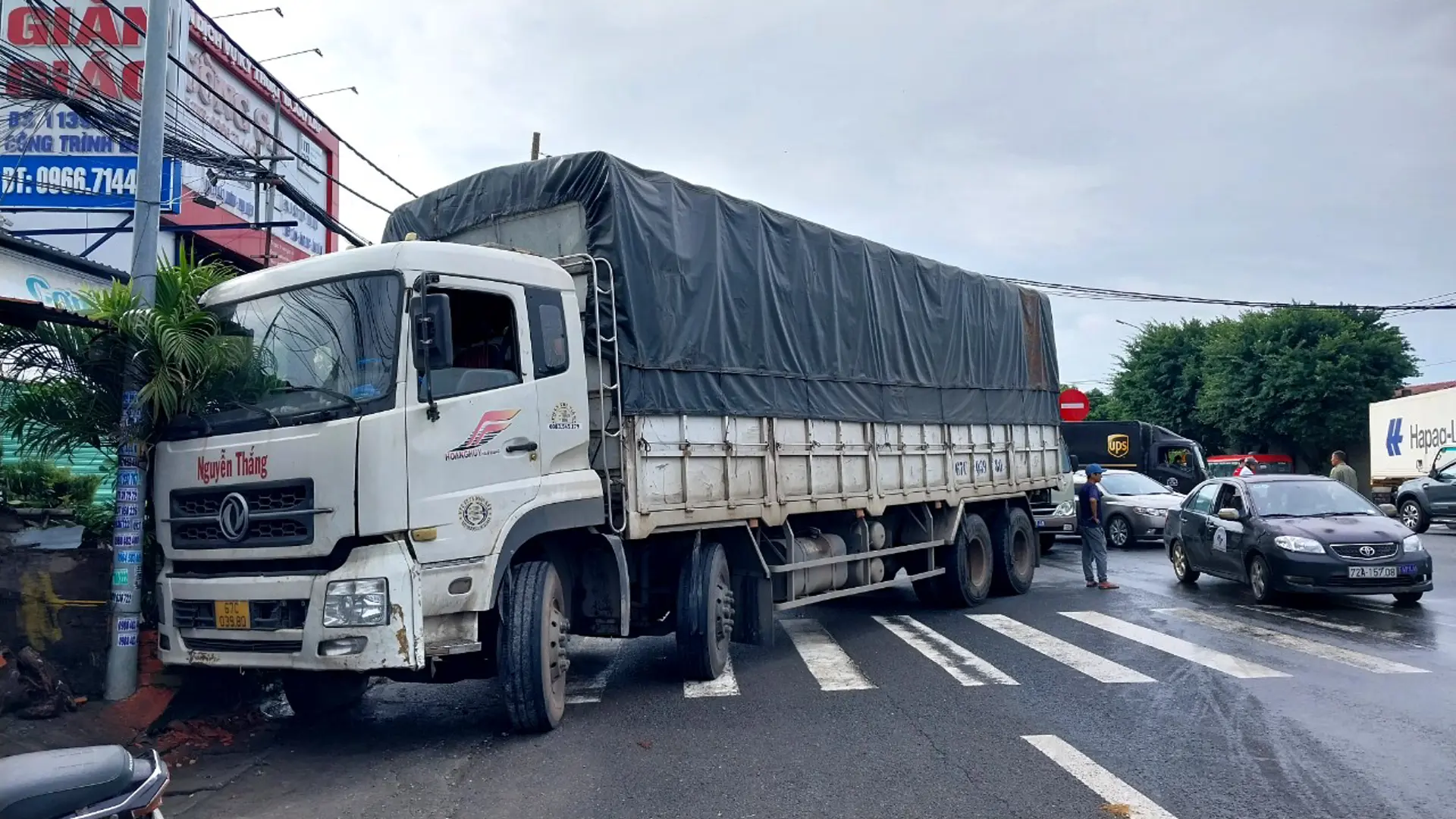 Tai nạn giao thông hôm nay (20/10): Tai nạn liên hoàn, 6 người bị thương