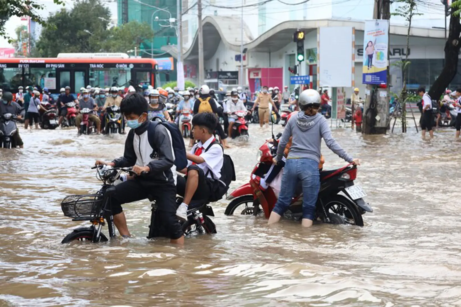 Cần Thơ: Linh hoạt phương án dạy học ứng phó với đợt triều cường mới