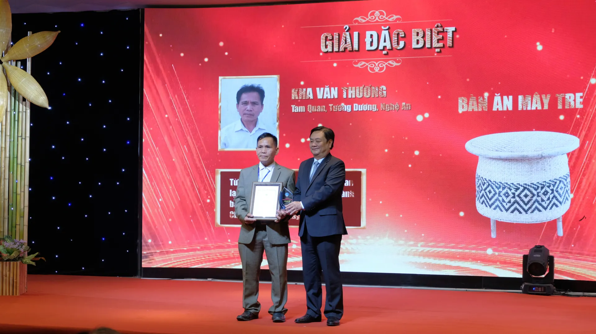 Vinh danh 48 sản phẩm thủ công mỹ nghệ Việt Nam tiêu biểu năm 2022