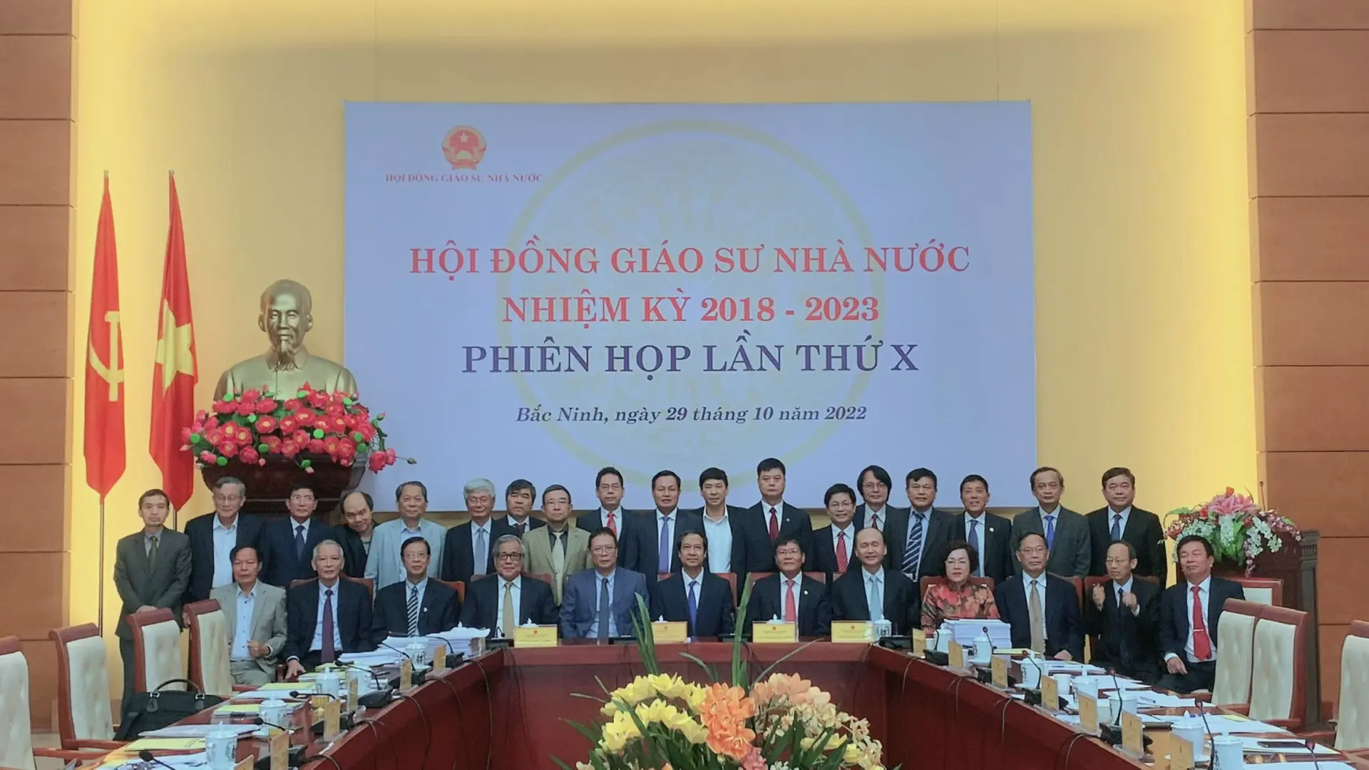 Thấy gì qua danh sách ứng viên đạt tiêu chuẩn giáo sư, phó giáo sư 2022?