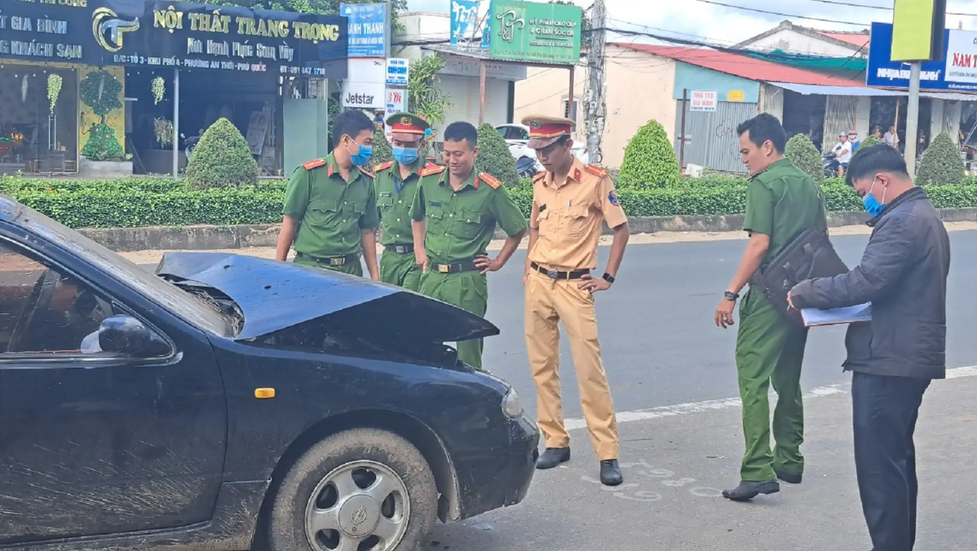 Xe biển số xanh gây tai nạn làm chết nữ sinh đã dùng rượu bia