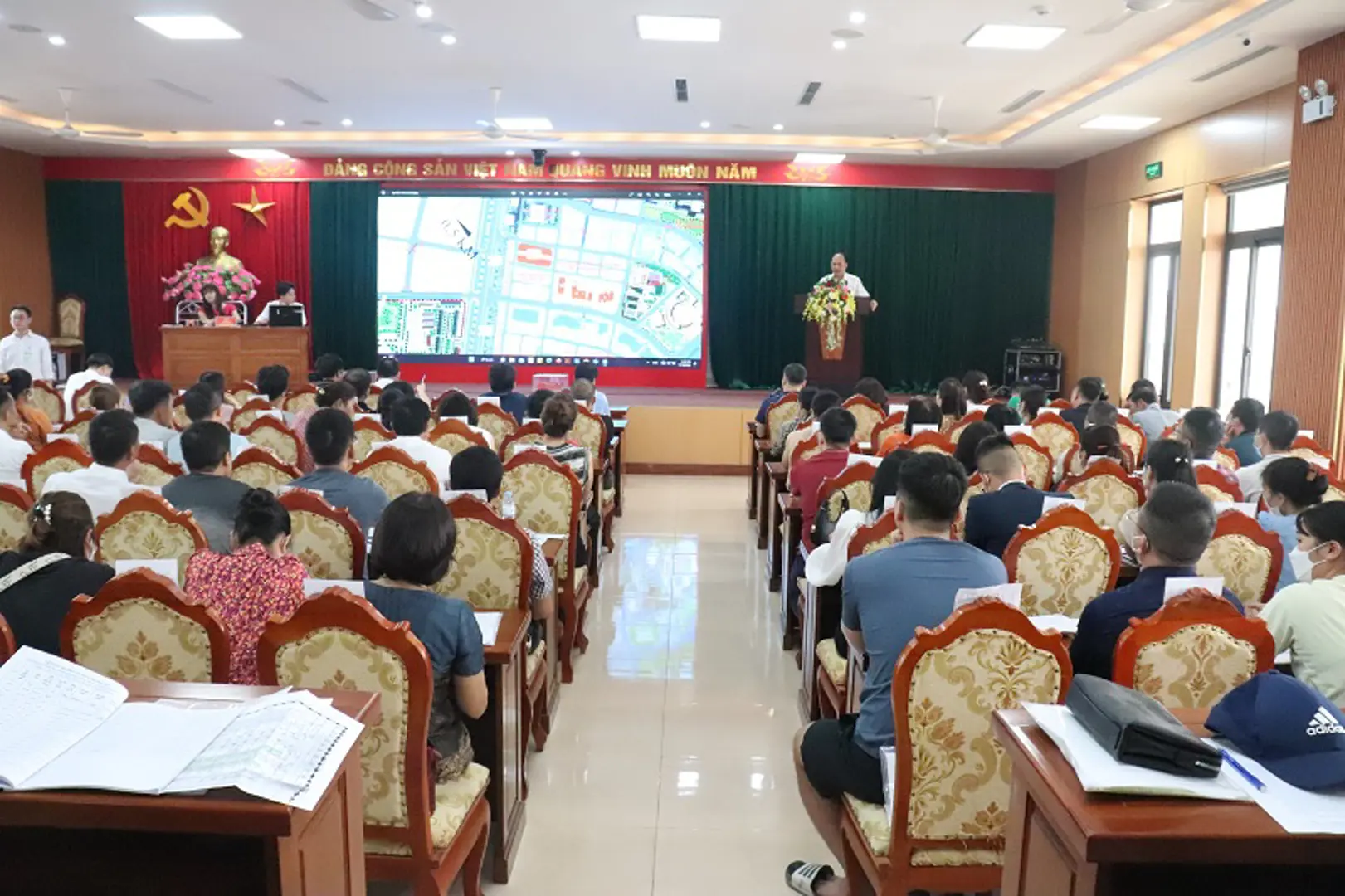 Đấu giá khu đất “vàng” gần thị trấn Đông Anh