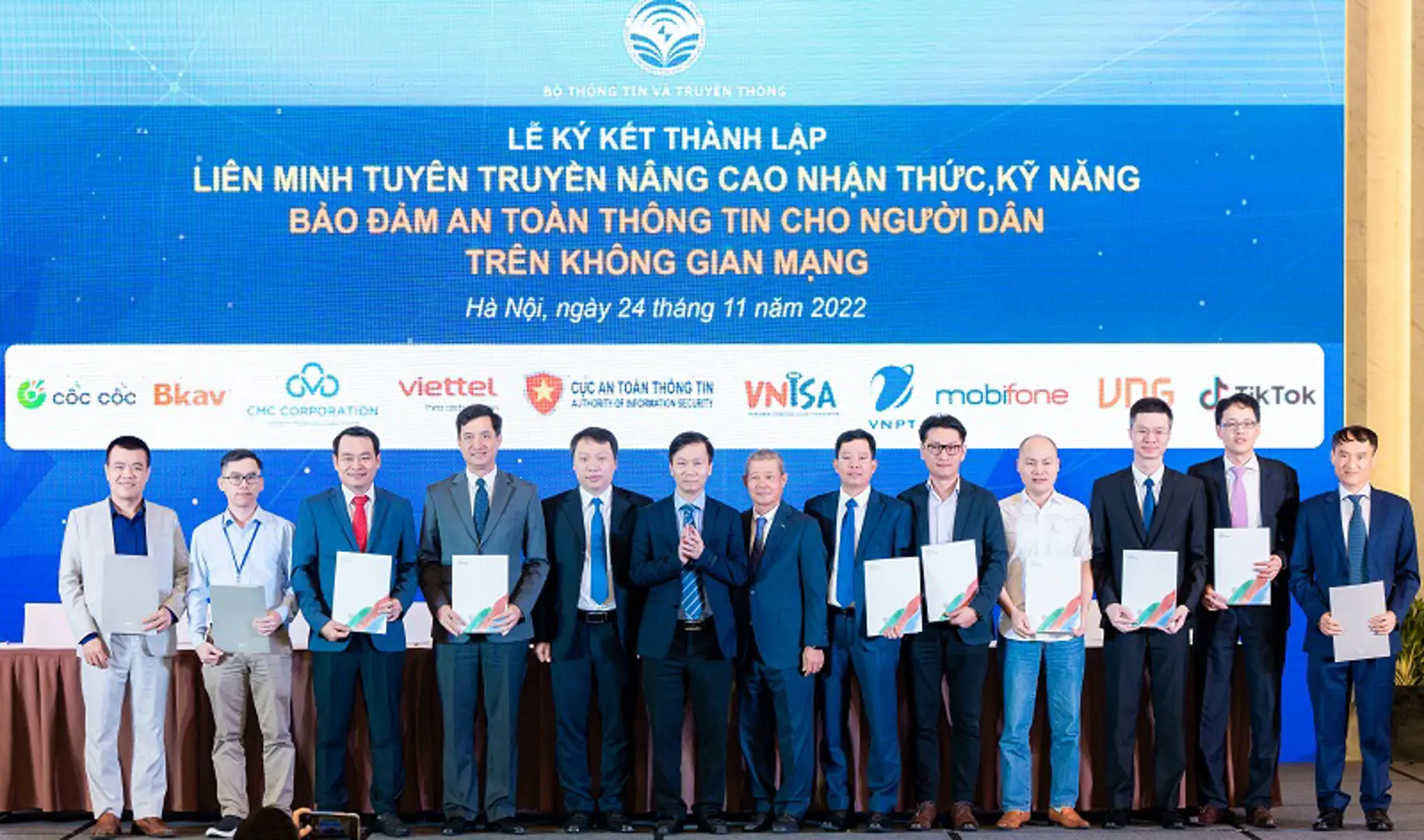 Ngày An toàn thông tin Việt Nam 2022: Chung tay chuyển đổi số an toàn