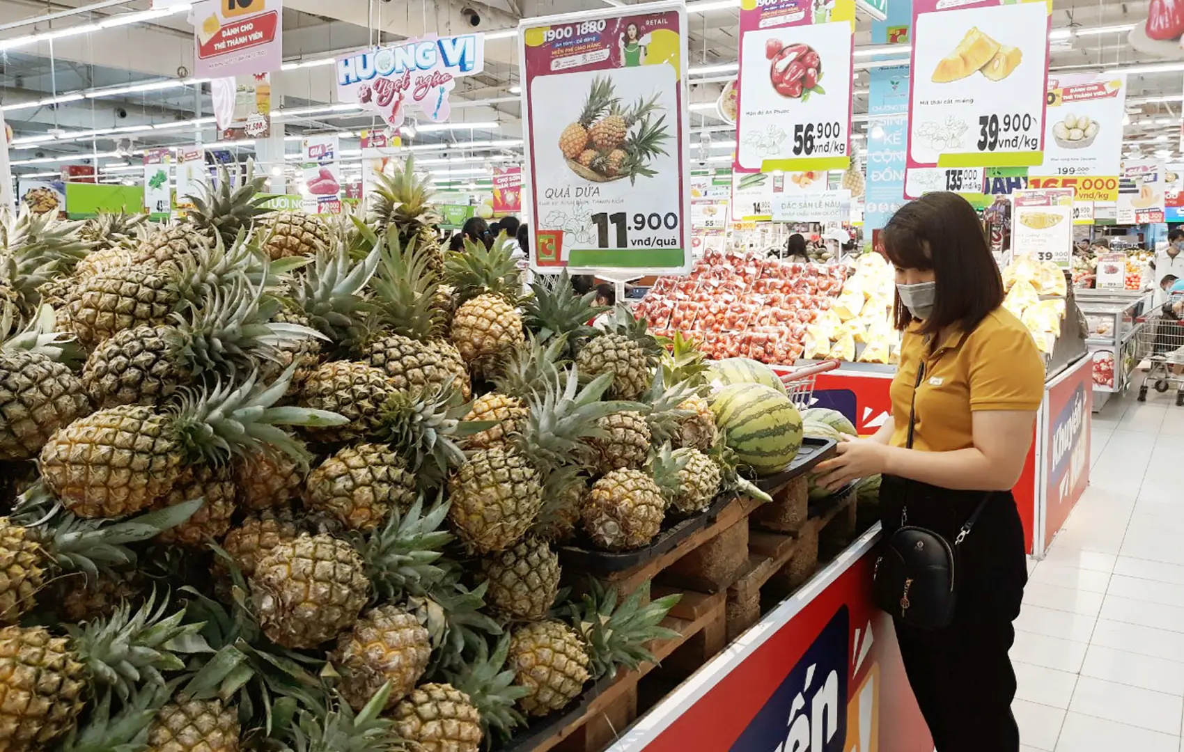 Hà Nội: Mua sắm xuyên đêm, hơn 2 triệu lượt khách canh giờ "săn" khuyến mãi