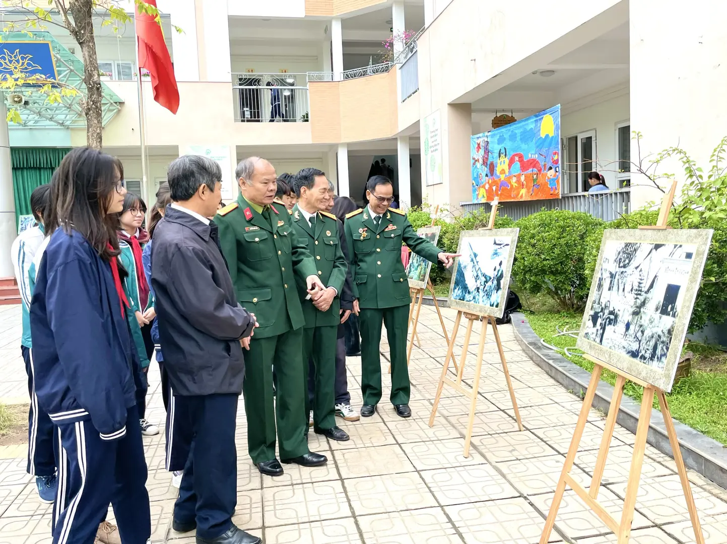 Gặp mặt nhân chứng lịch sử chiến thắng “Hà Nội - Điện Biên Phủ trên không”