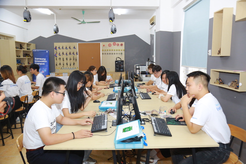 Samsung Vietnam partners with local universities to nurture ICT talents