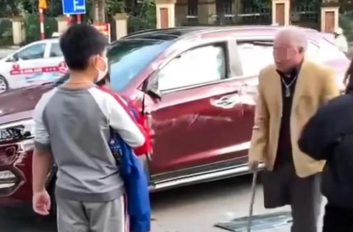 Xác minh thông tin người đàn ông cụt chân lái ô tô gây tai nạn