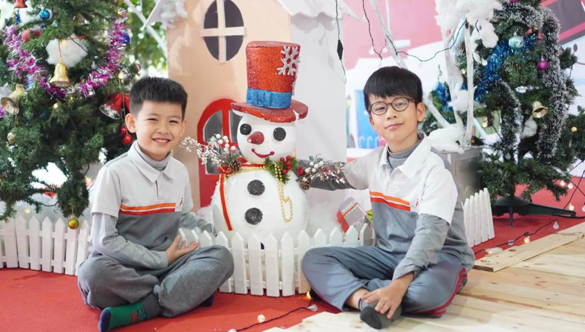 Học sinh các nhà trường rất háo hức với Lễ Noel. Ảnh: FB AS