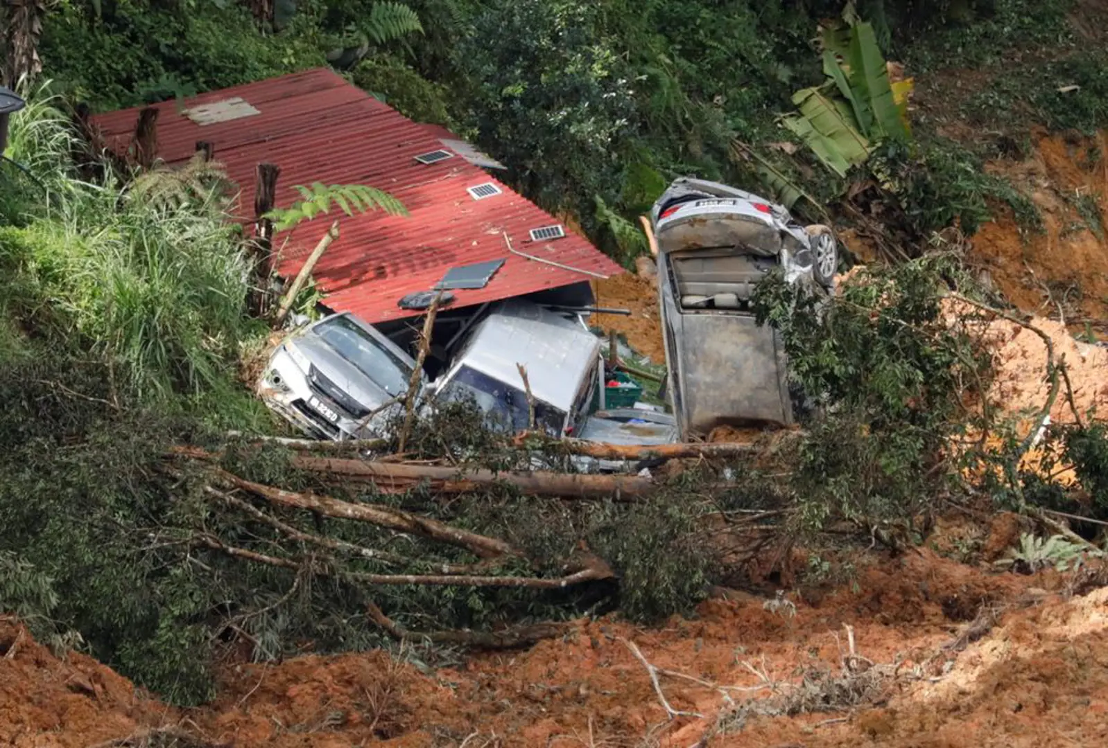 Vụ lở đất nghiêm trọng tại Malaysia: Số người tử vong tăng vọt lên 24