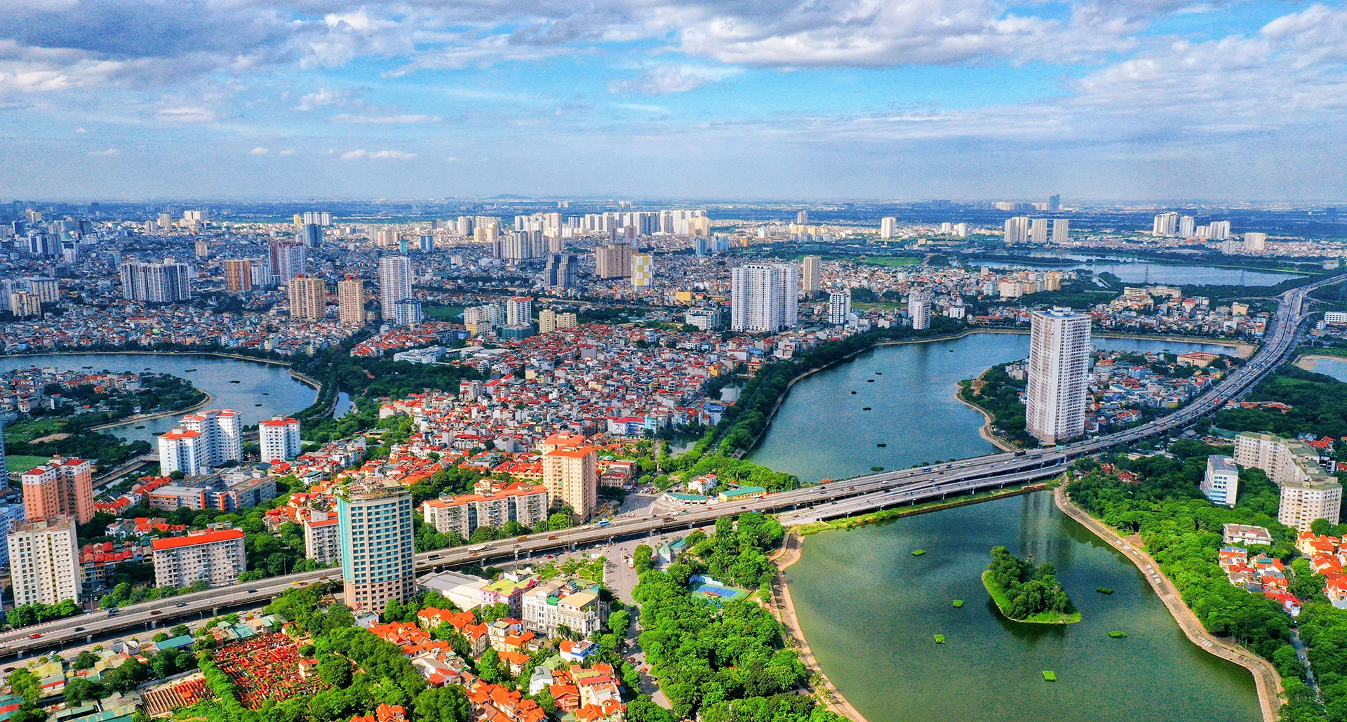 Quy hoạch chung Thủ đô phải gắn liền với phát triển kinh tế - xã hội. Ảnh: Hoàng Hà