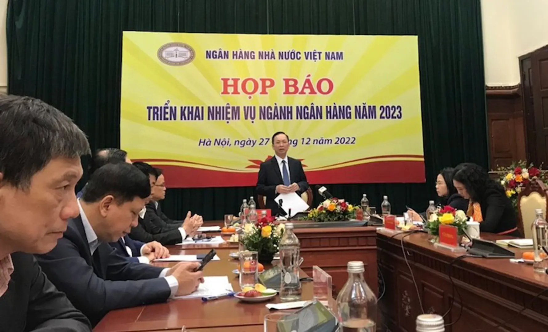 Năm 2023: Ổn định thị trường tiền tệ, kiểm soát đặc biệt ngân hàng yếu kém