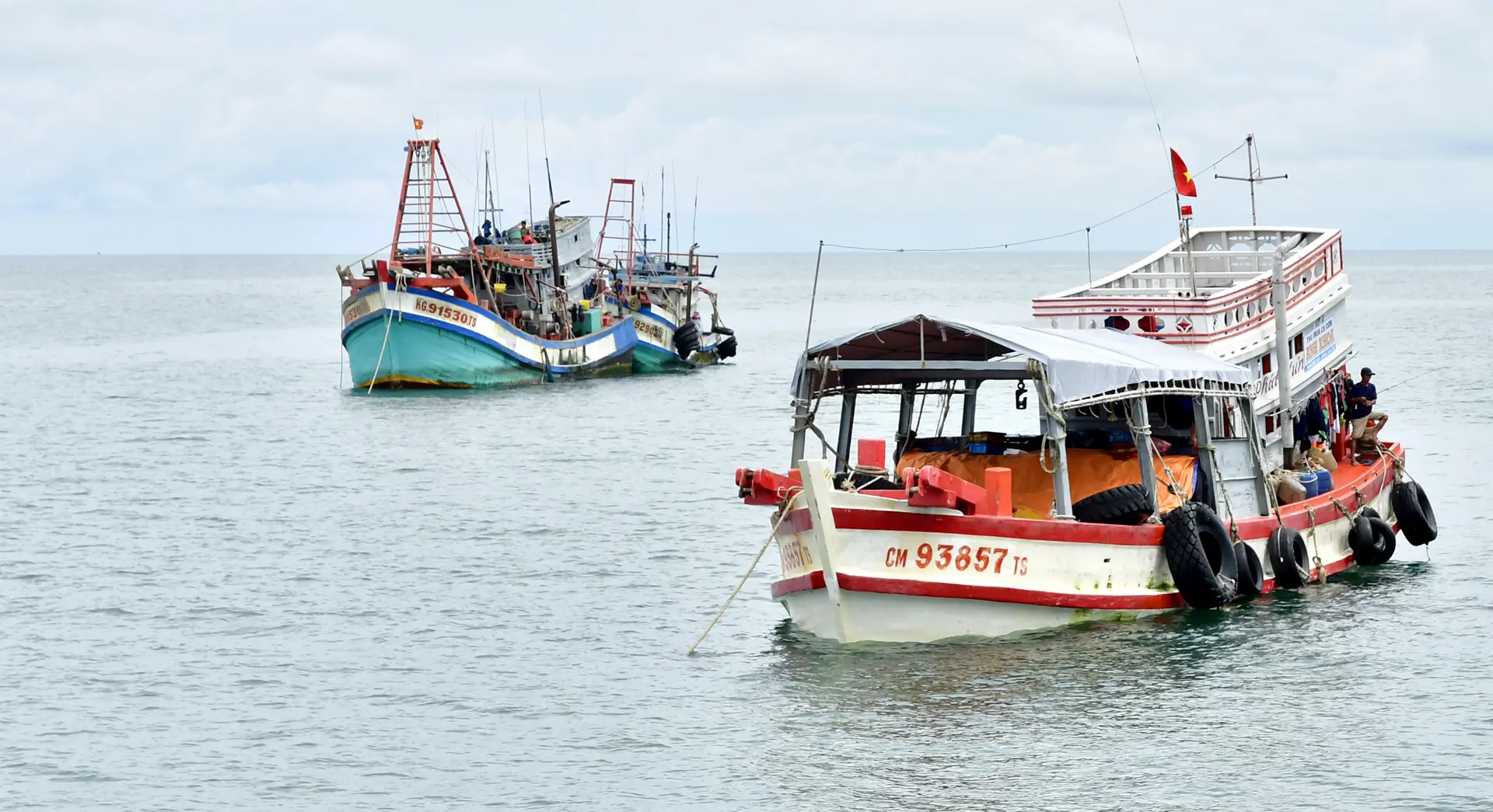 Chủ tịch UBND tỉnh Cà Mau chỉ đạo nóng về quản lý IUU