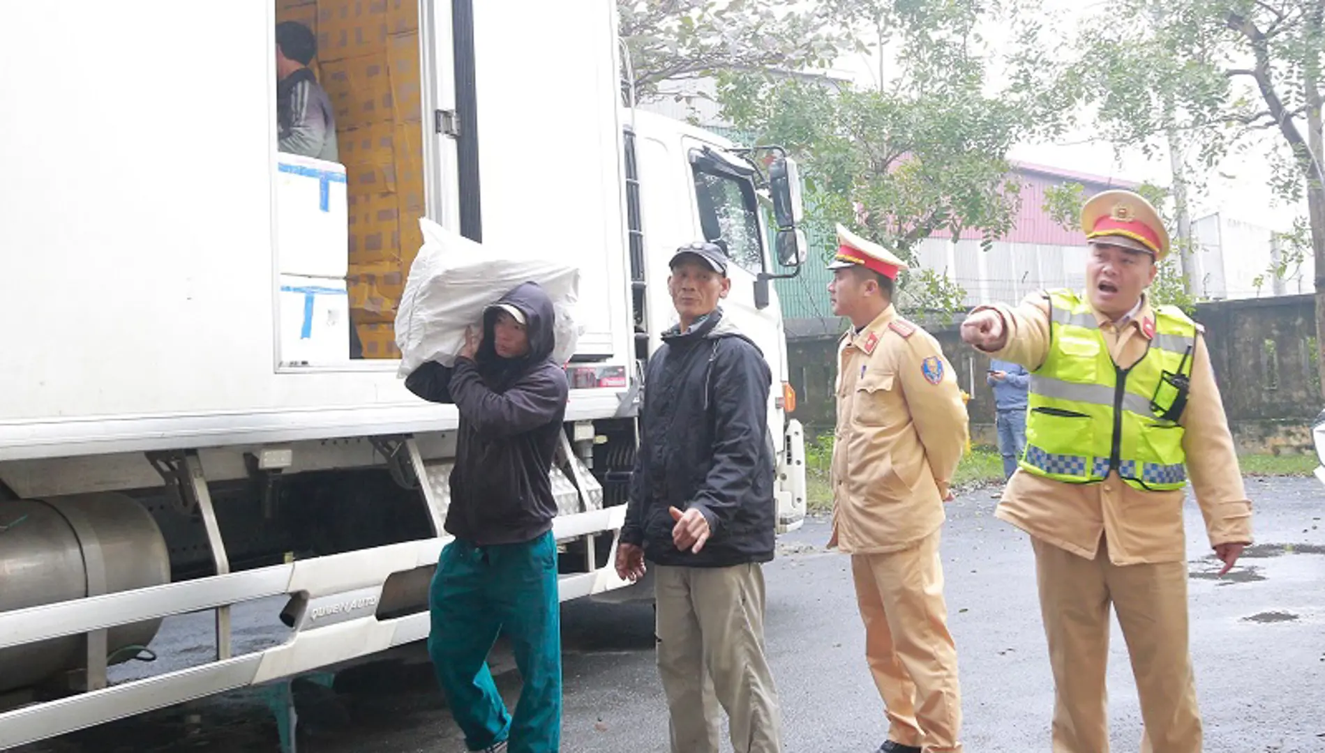 Hà Tĩnh: Tiêu hủy gần 1 tấn nội tạng động vật “bẩn”