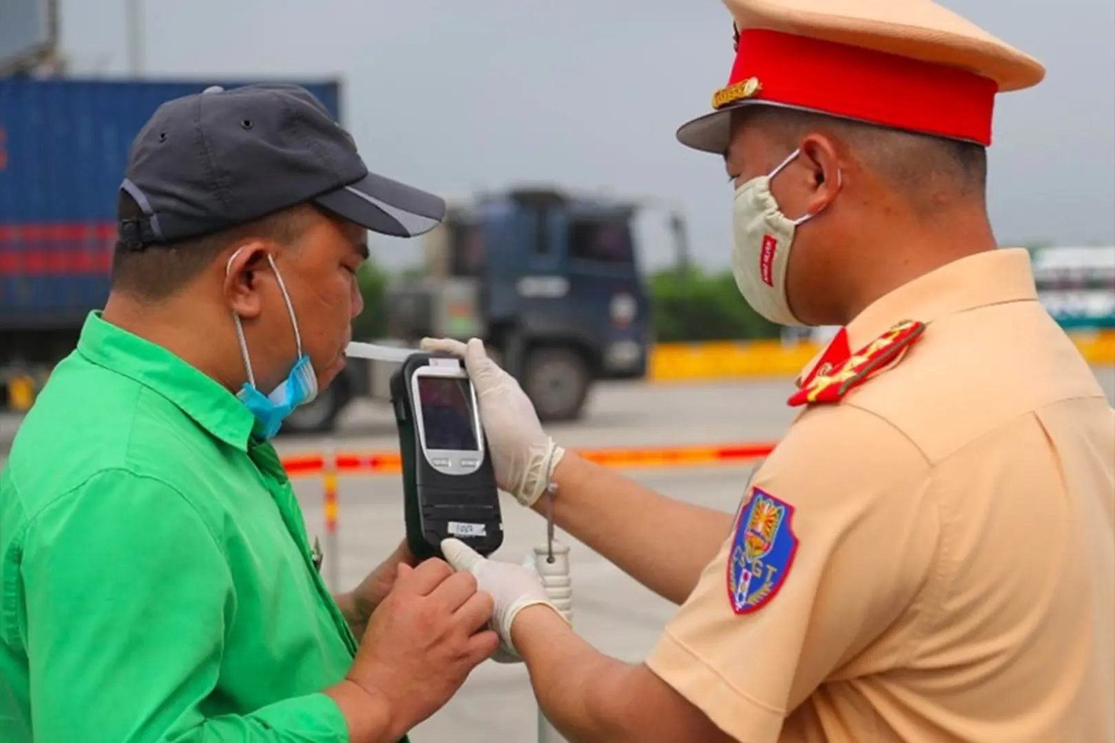 Hà Nội tăng xử lý nghiêm vi phạm nồng độ cồn khi tham gia giao thông