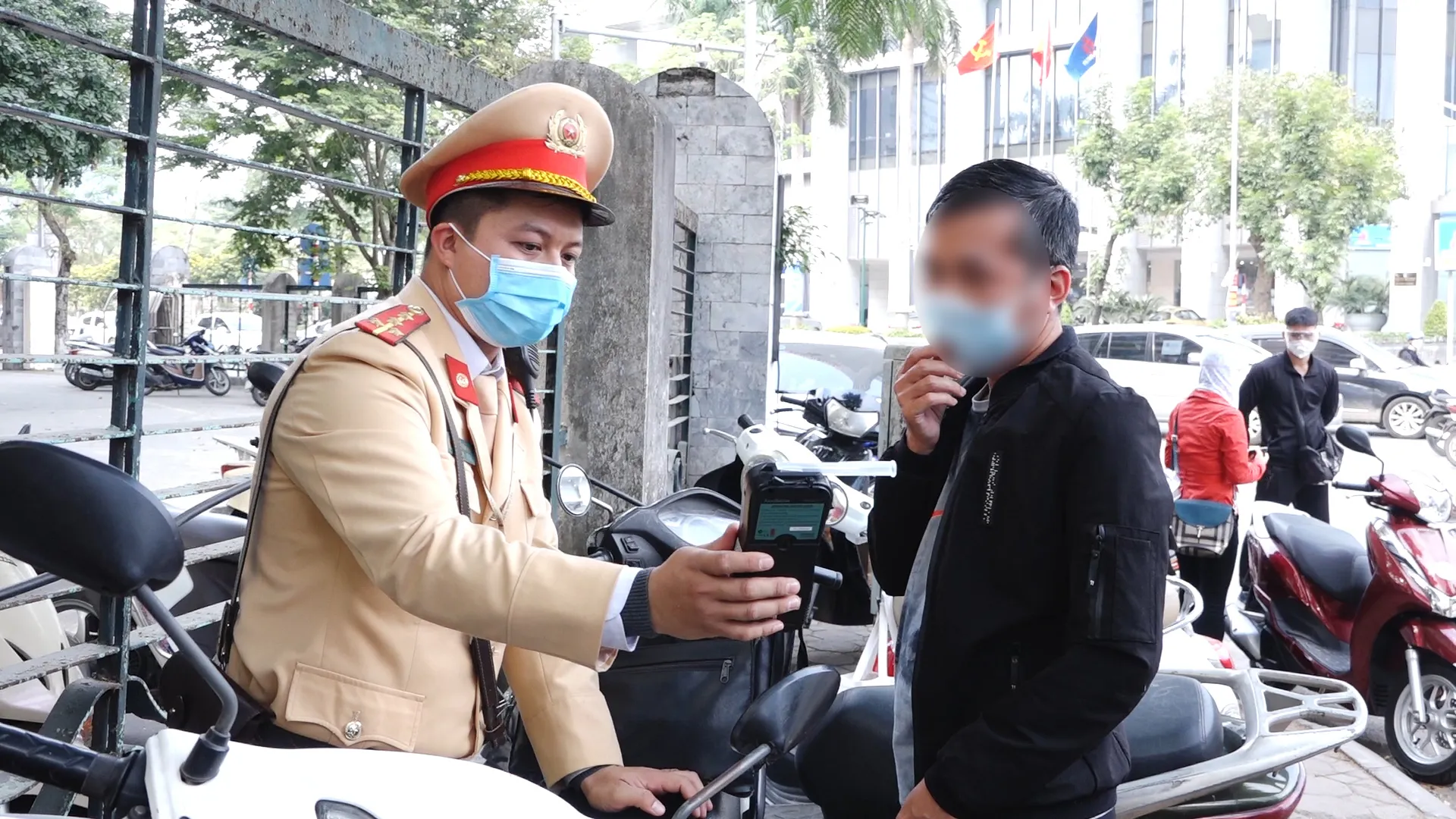 Bền bỉ xây dựng văn hóa giao thông