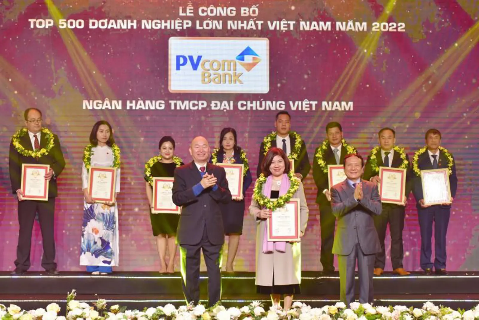 PVcomBank lần thứ 9 liên tiếp được vinh danh trong bảng xếp hạng VNR500