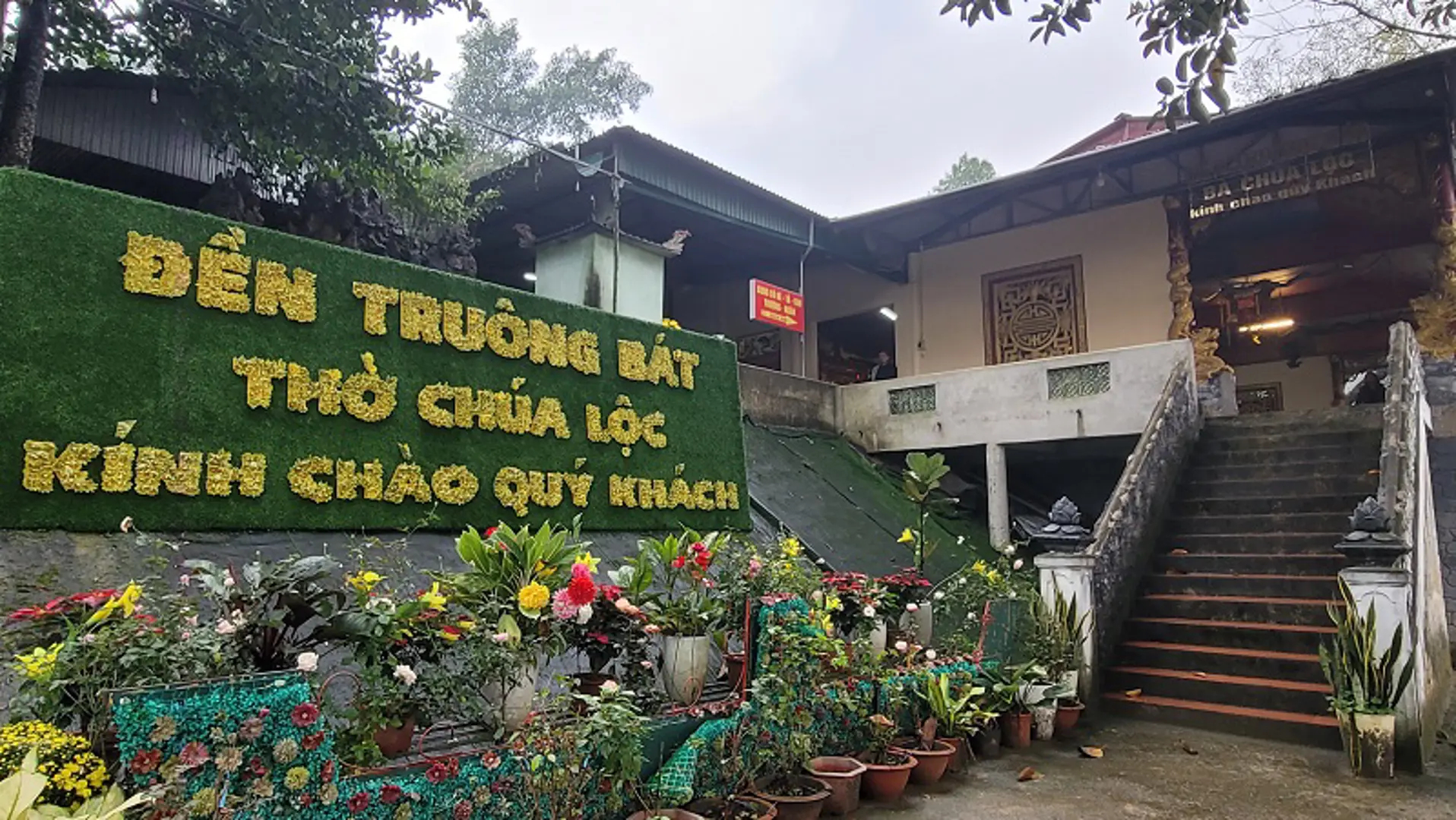 Hà Tĩnh: Đền thiêng Truông Bát 