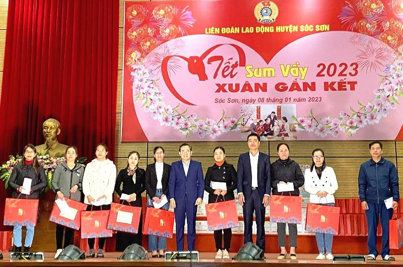 Huyện Sóc Sơn: Mang Tết ấm no đến với người lao động, gia đình khó khăn