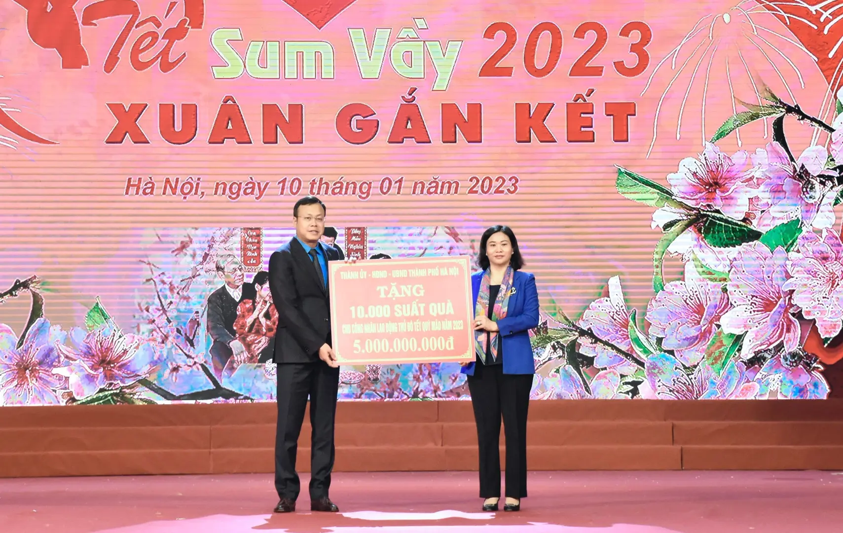 "Tết Sum vầy -Xuân gắn kết” mang tình cảm ấm áp đến với người lao động