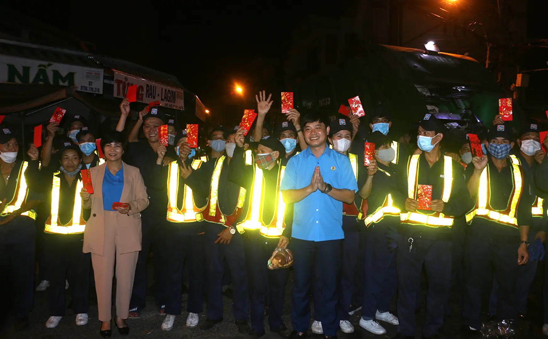 Khánh Hòa: Thăm Tết muộn người lao động làm việc xuyên Giao thừa