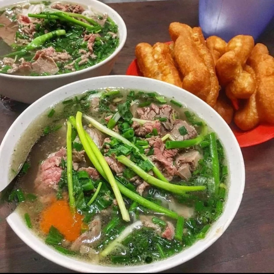 Vietnam named among top food destinations by Gordon Ramsay 