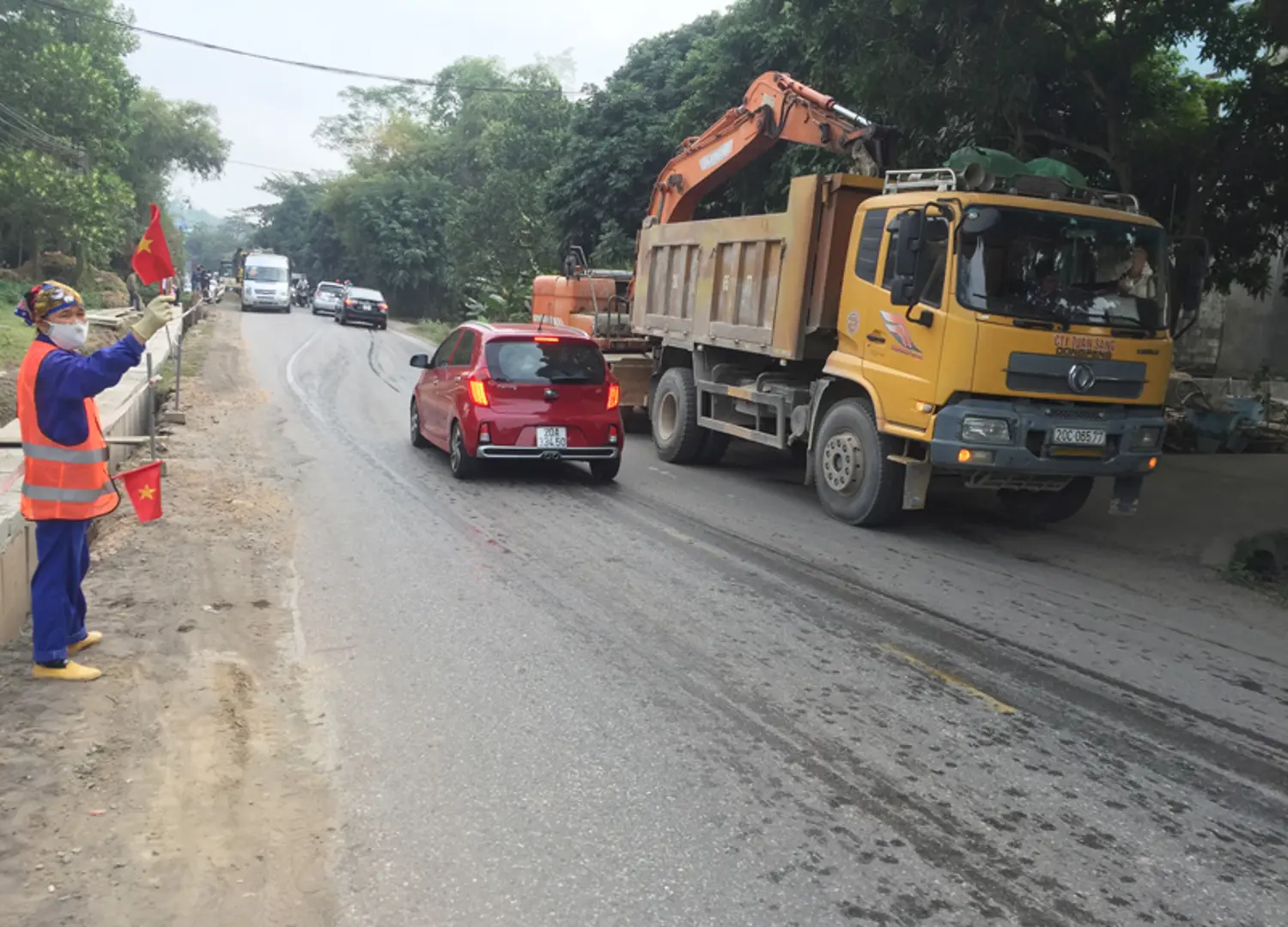 Tăng cường công tác đảm bảo ATGT, an toàn lao động công trường giao thông