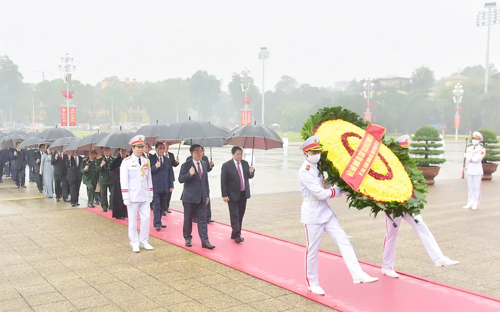 Lãnh đạo Đảng, Nhà nước và TP Hà Nội viếng Chủ tịch Hồ Chí Minh