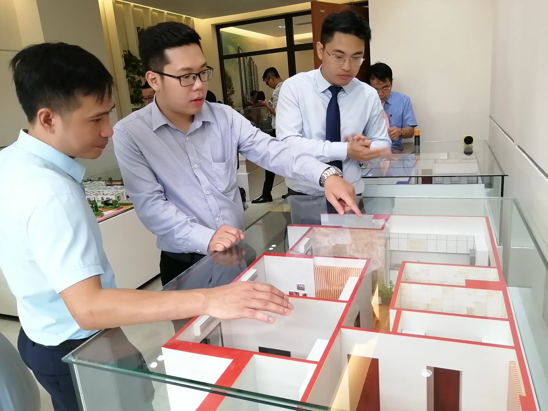 Mở rộng room tín dụng cho lĩnh vực BĐS ở mức hợp lý sẽ giúp thị trường bình ổn và phát triển. Ảnh: Công Hùng