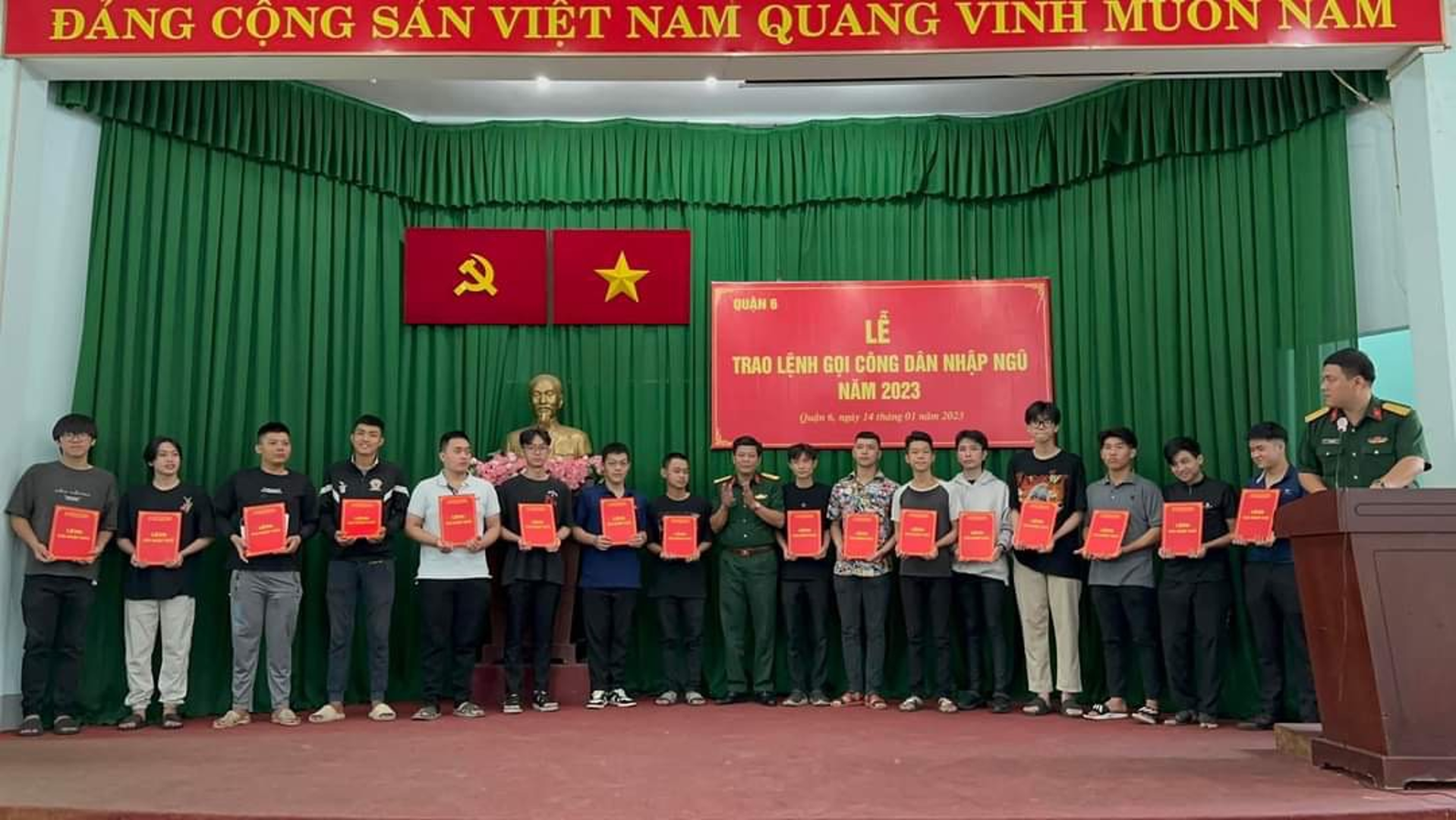 Thành phố Hồ Chí Minh: Nhiều thanh niên xung phong tình nguyện nhập ngũ