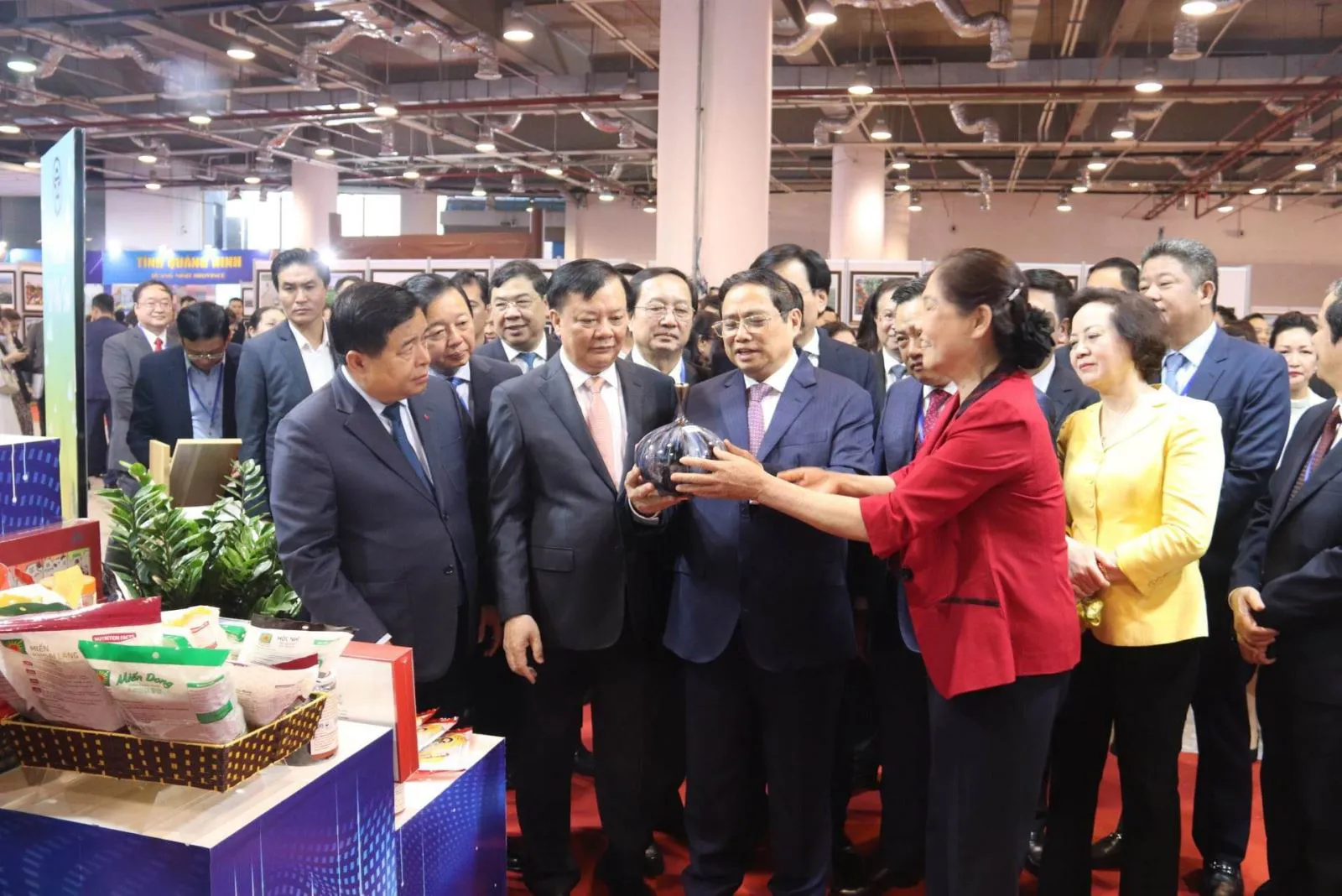 Tin tức hấp dẫn nhất trên báo in số 29 ra ngày 13/2/2023
