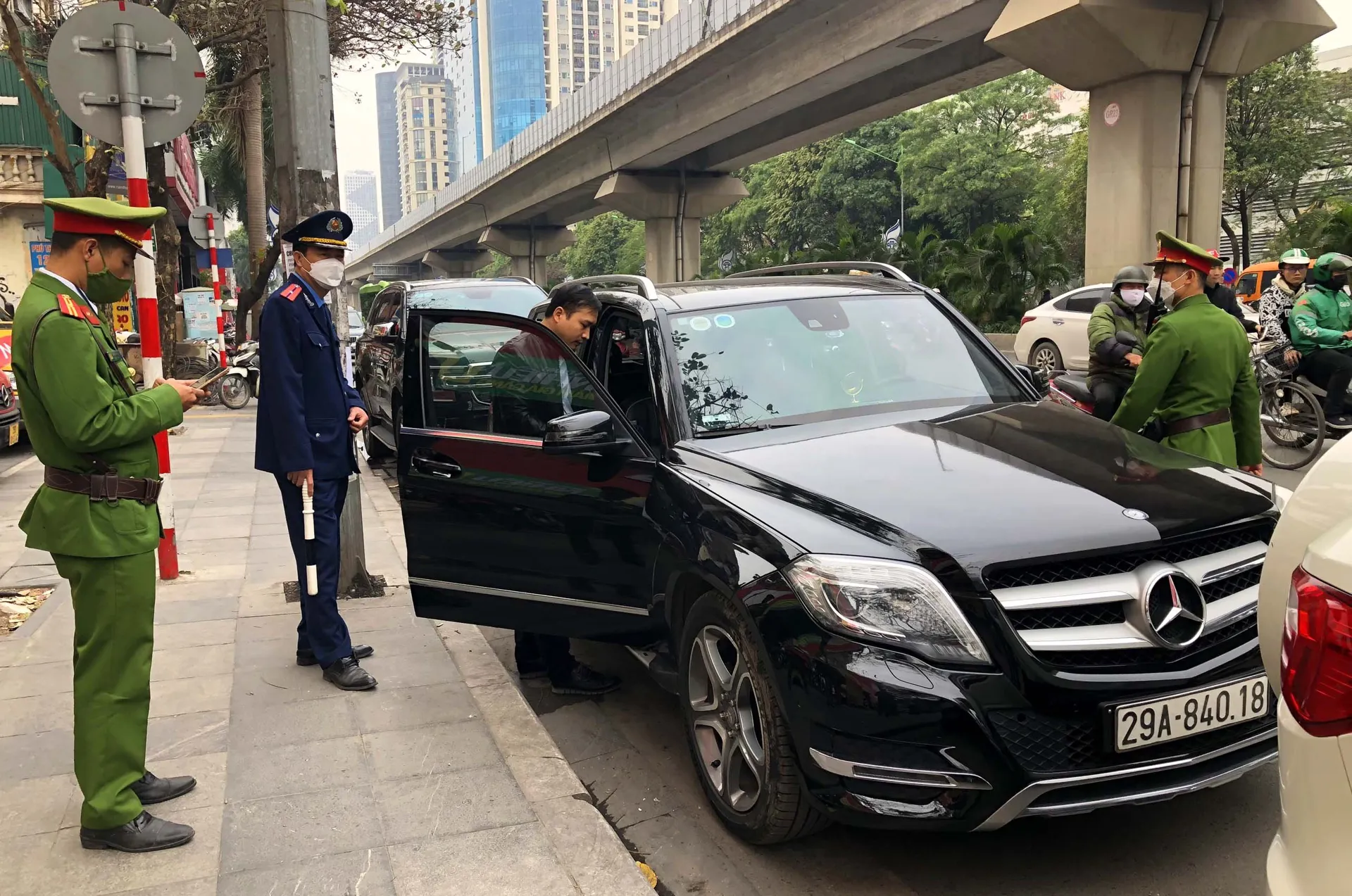 Quận Hà Đông tăng cường đảm bảo trật tự văn minh đô thị
