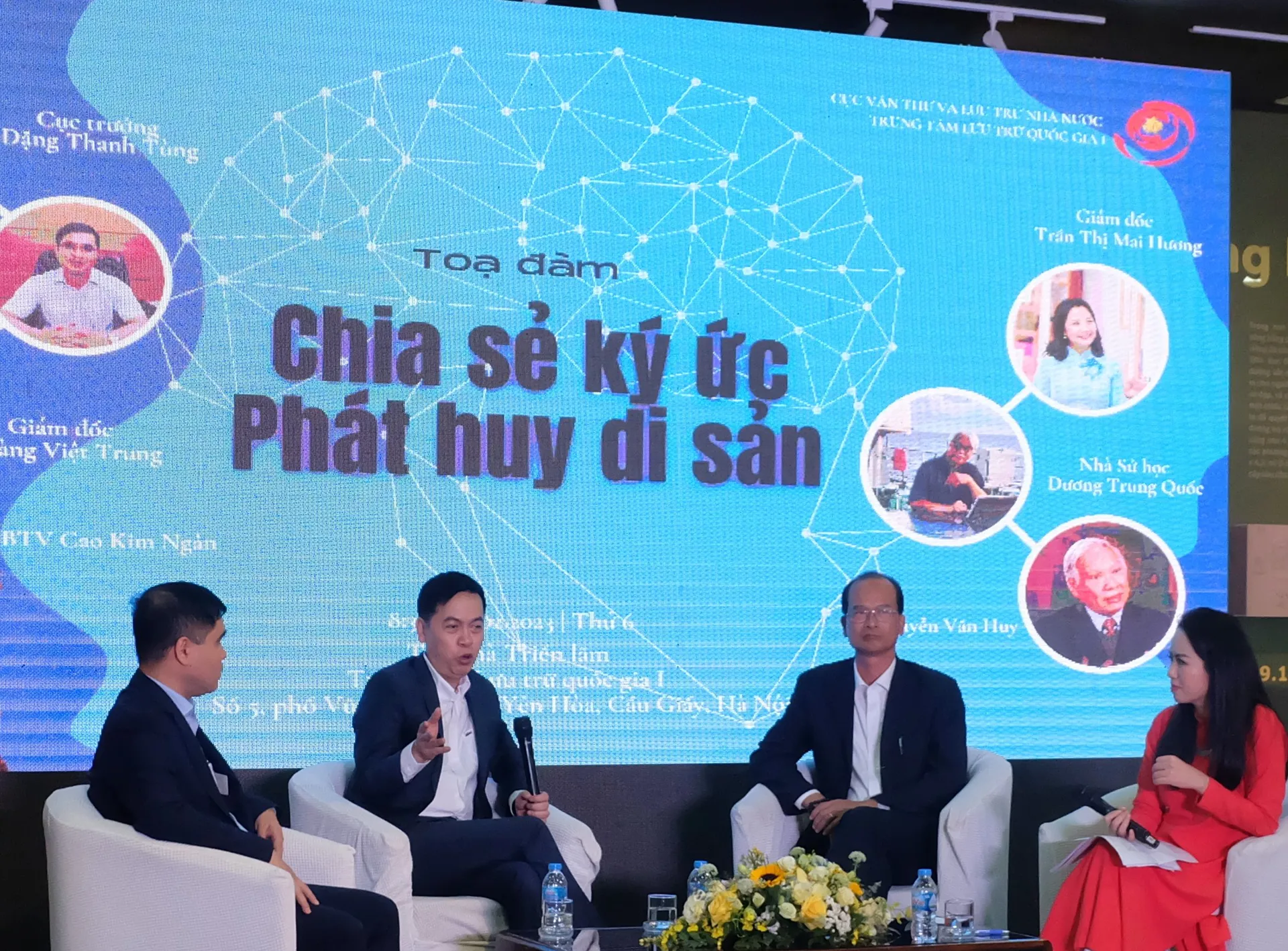 Các diễn giả tại buổi tọa đàm. Ảnh: Minh An